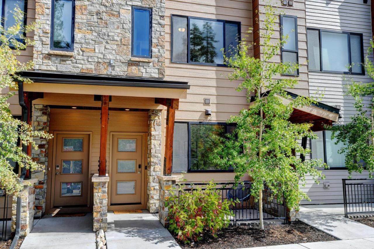 Holiday home New Luxury 254 / Rooftop Hot Tub / Great Views / Price - $500 Free Activities Daily