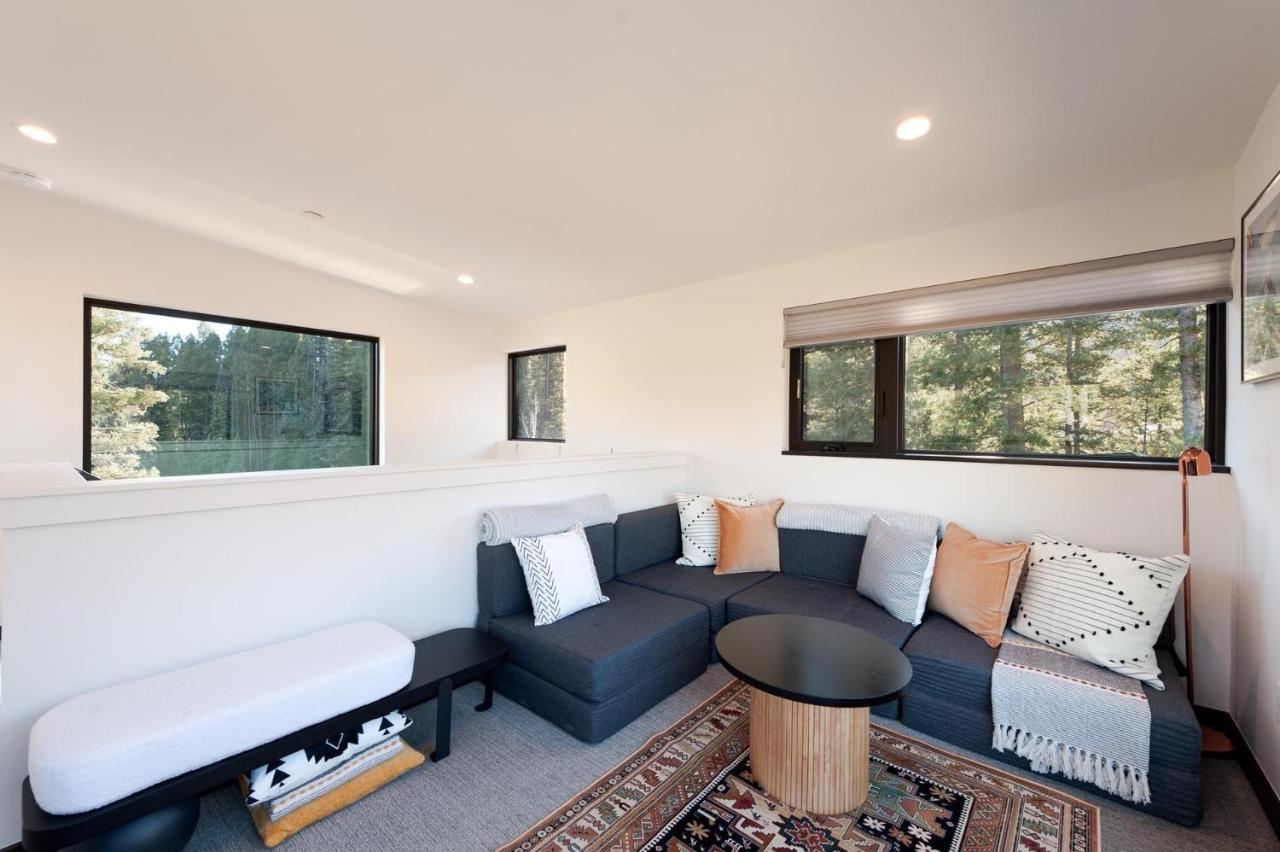 Twilight - 210 Tacoma Drive Holiday home *