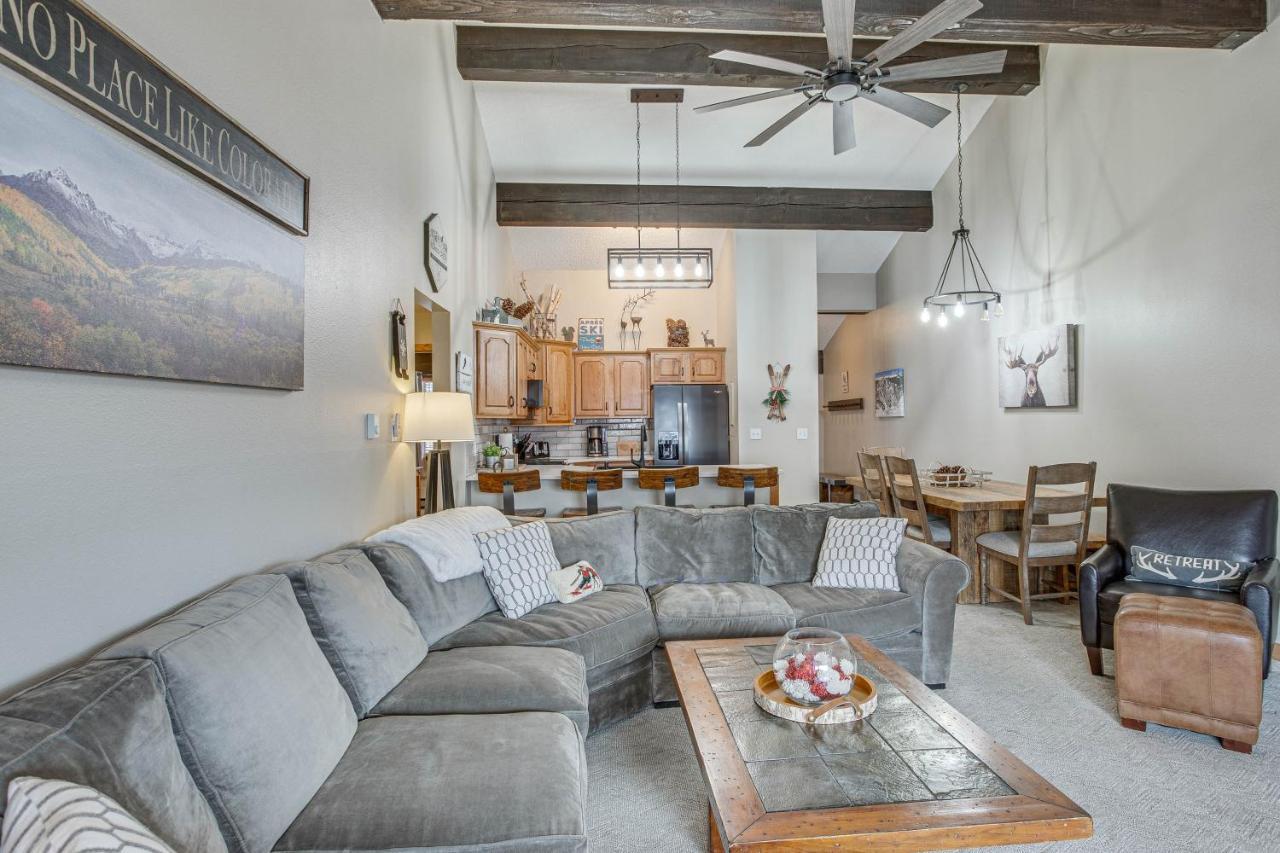 Colorado Escape With Pool Access And Mountain Views!
