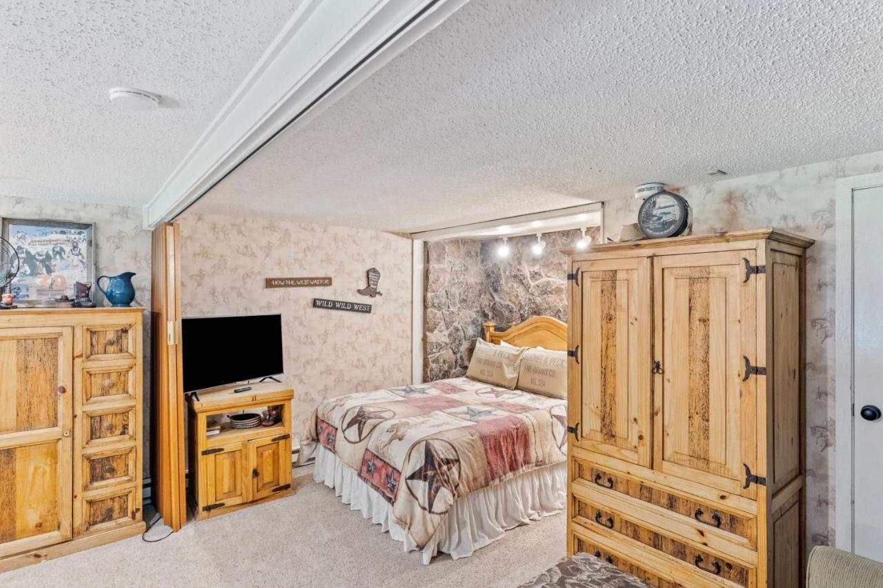 Apartment 1920 Time Square Drive #114 Steamboat Springs