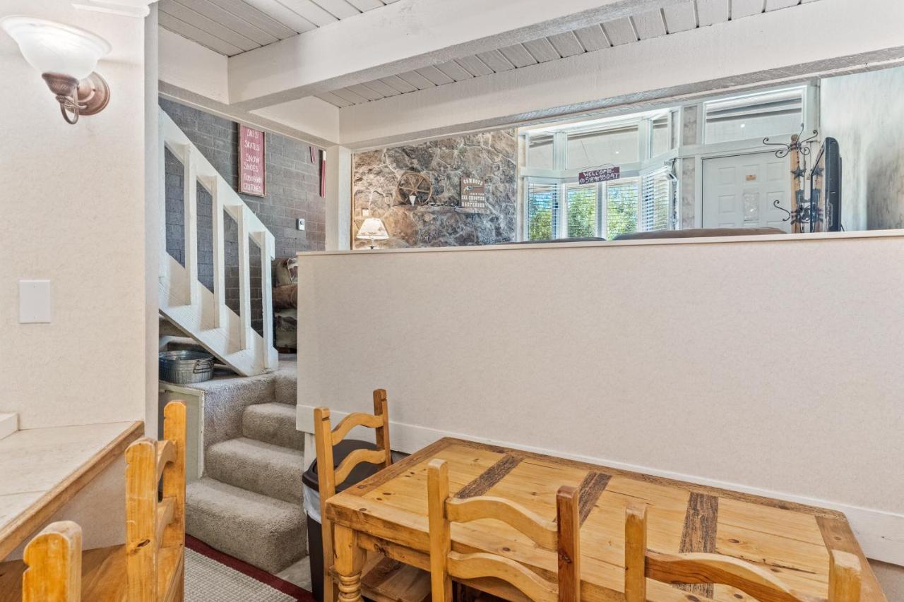 Apartment 1920 Time Square Drive #114