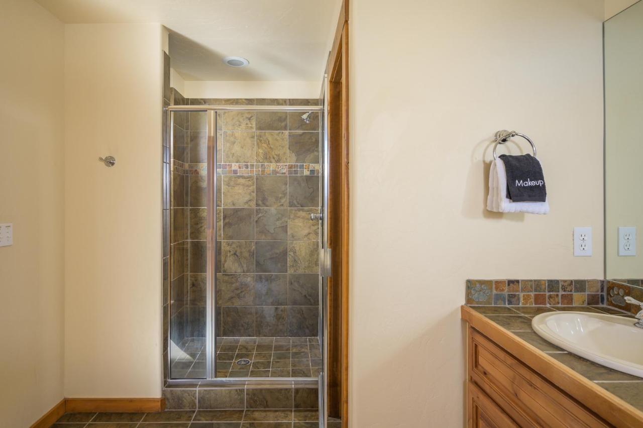 Luxury 1415 / Hot Tub / Great Views / Price - $500 Free Activities Daily