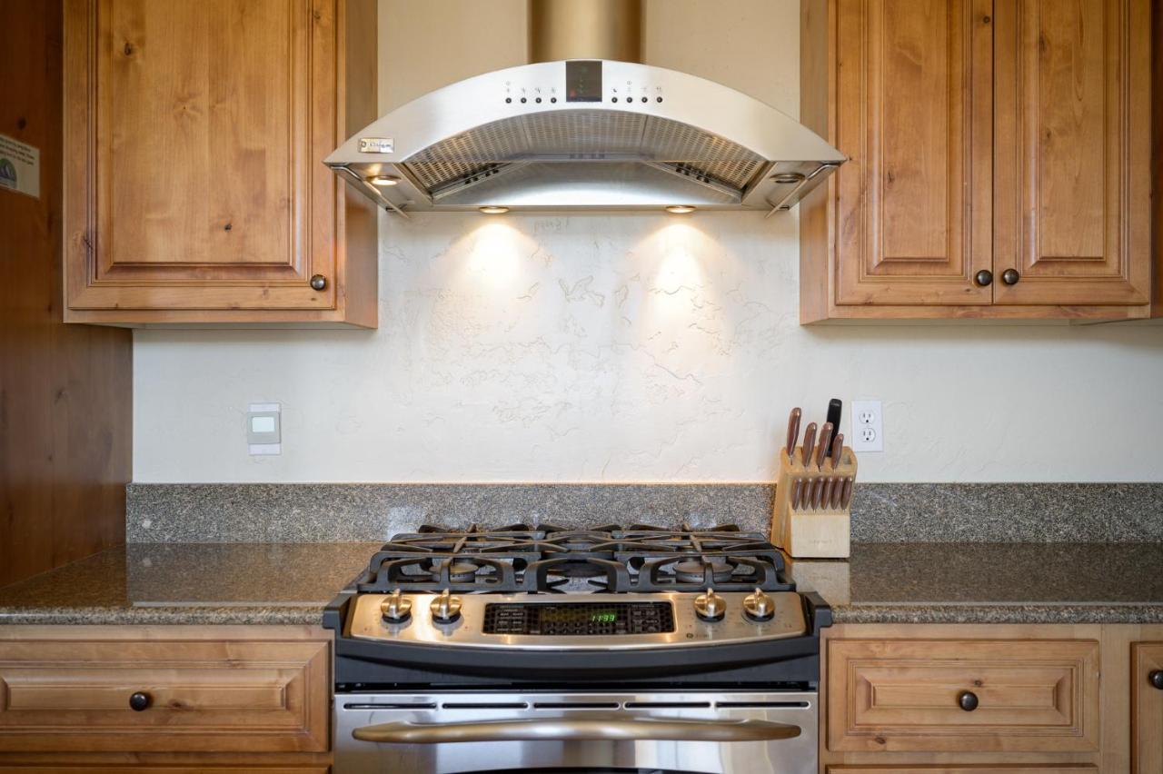 Luxury 1415 / Hot Tub / Great Views / Price - $500 Free Activities Daily *