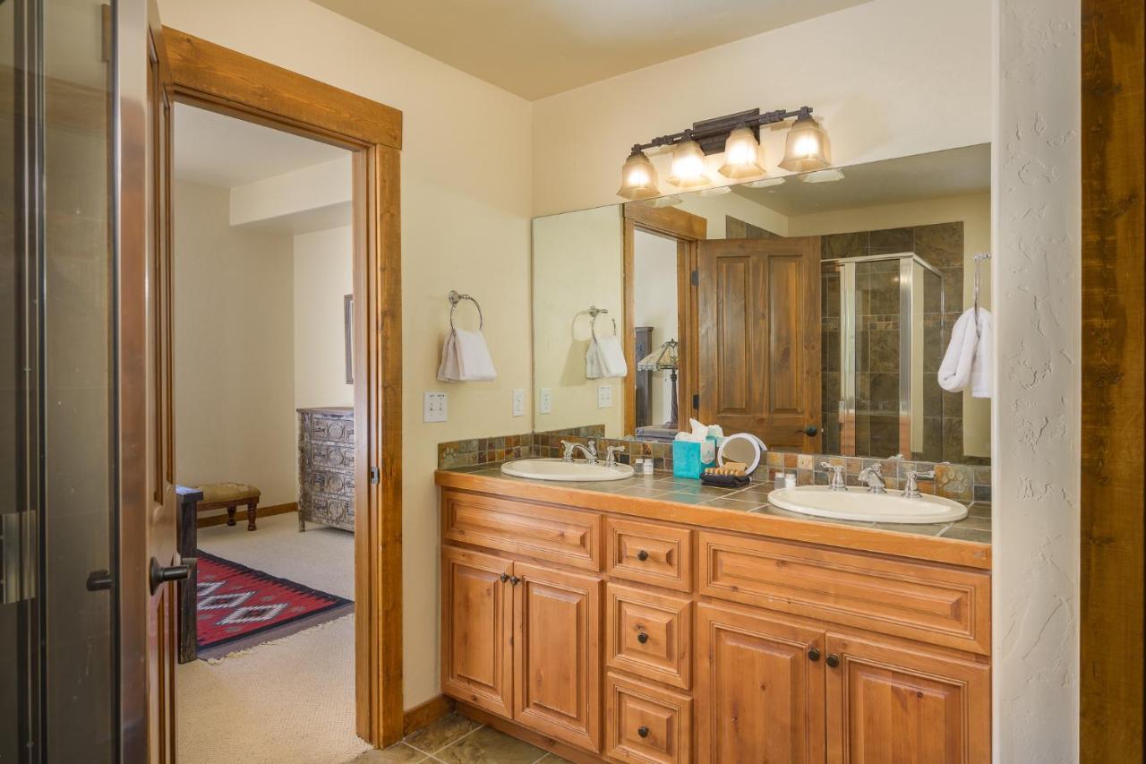 Luxury 1415 / Hot Tub / Great Views / Price - $500 Free Activities Daily *