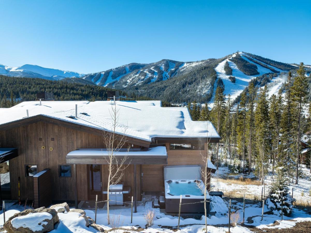 New Luxury 502 Next To / Hot Tub & Views / Price - $500 Free Activities Daily Holiday home