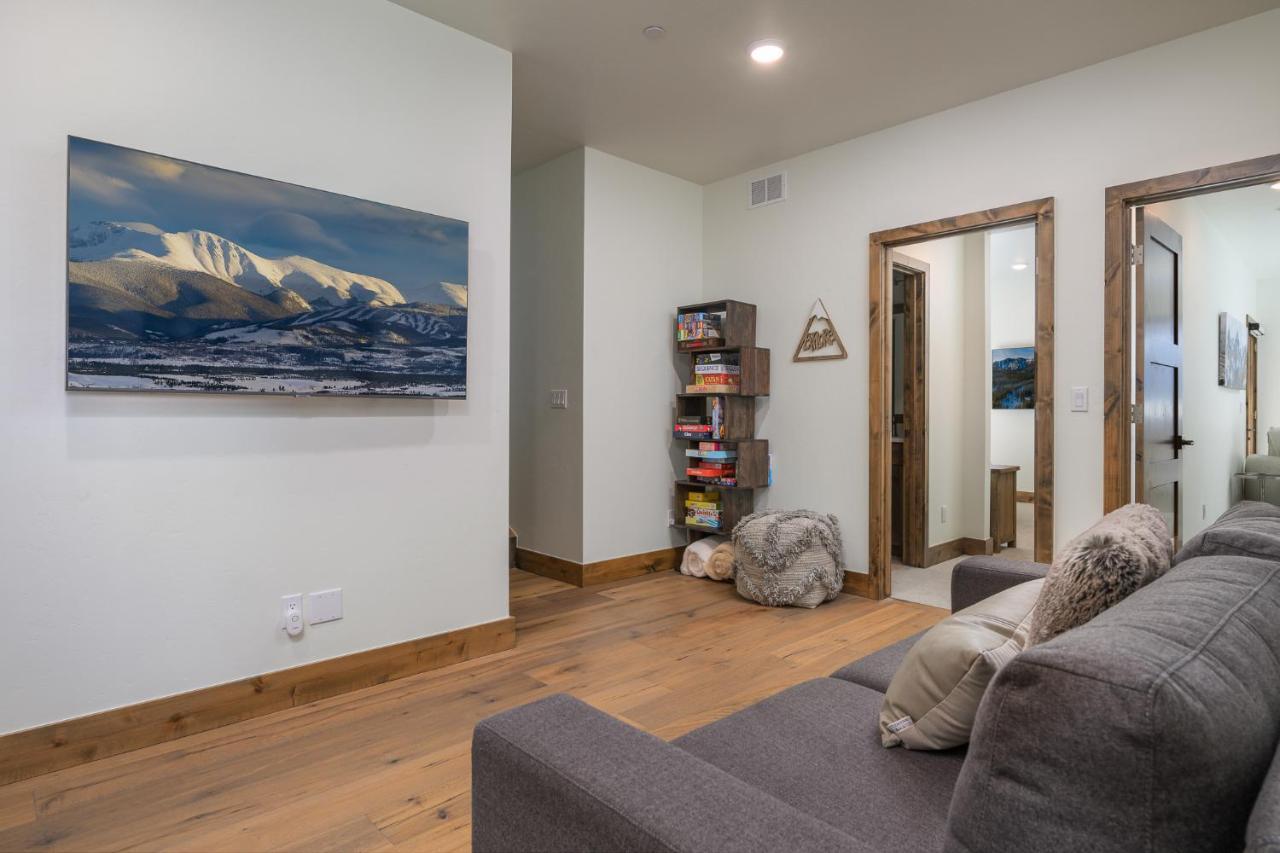 New Luxury 502 Next To / Hot Tub & Views / Price - $500 Free Activities Daily Winter Park