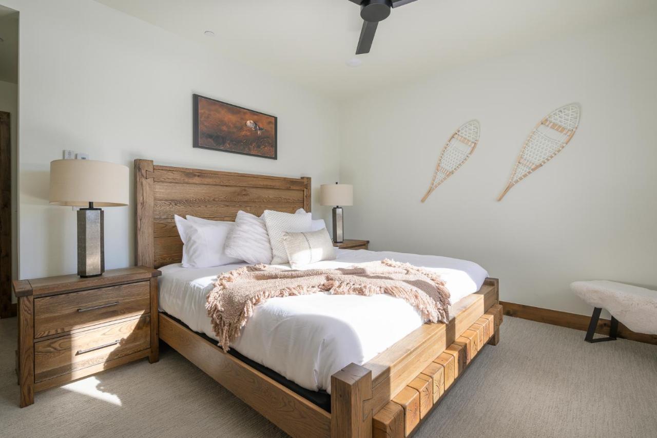New Luxury 502 Next To / Hot Tub & Views / Price - $500 Free Activities Daily Holiday home Winter Park
