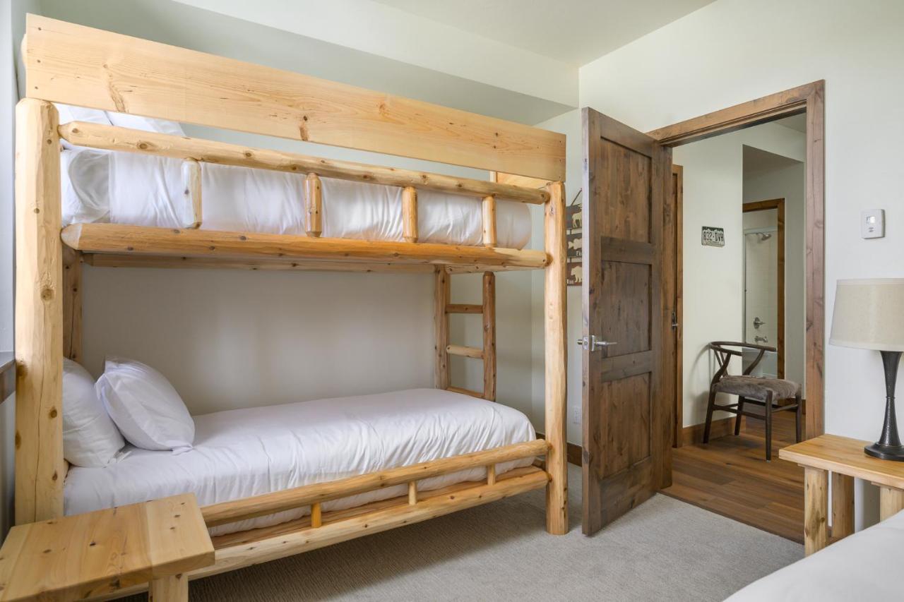 New Luxury 502 Next To / Hot Tub & Views / Price - $500 Free Activities Daily * Winter Park