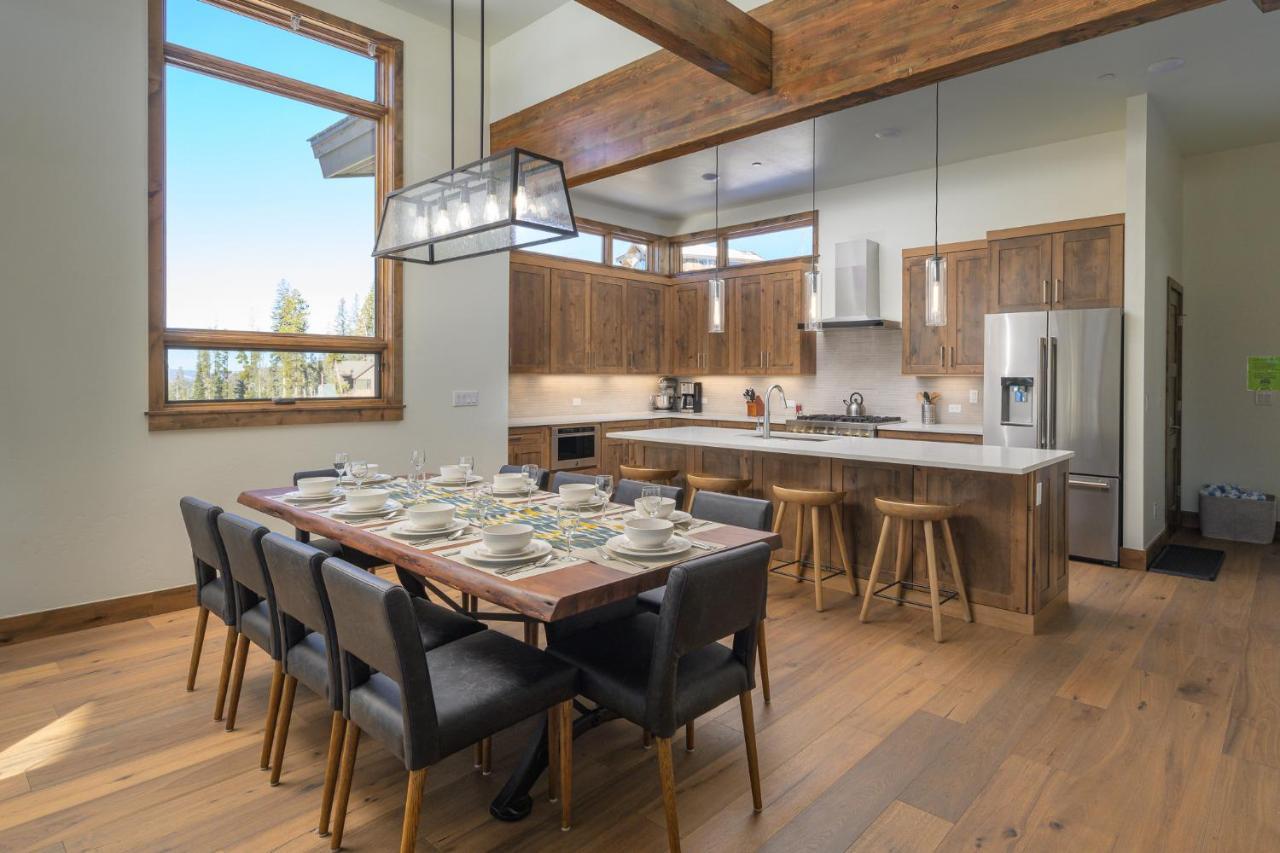 Holiday home New Luxury 502 Next To / Hot Tub & Views / Price - $500 Free Activities Daily