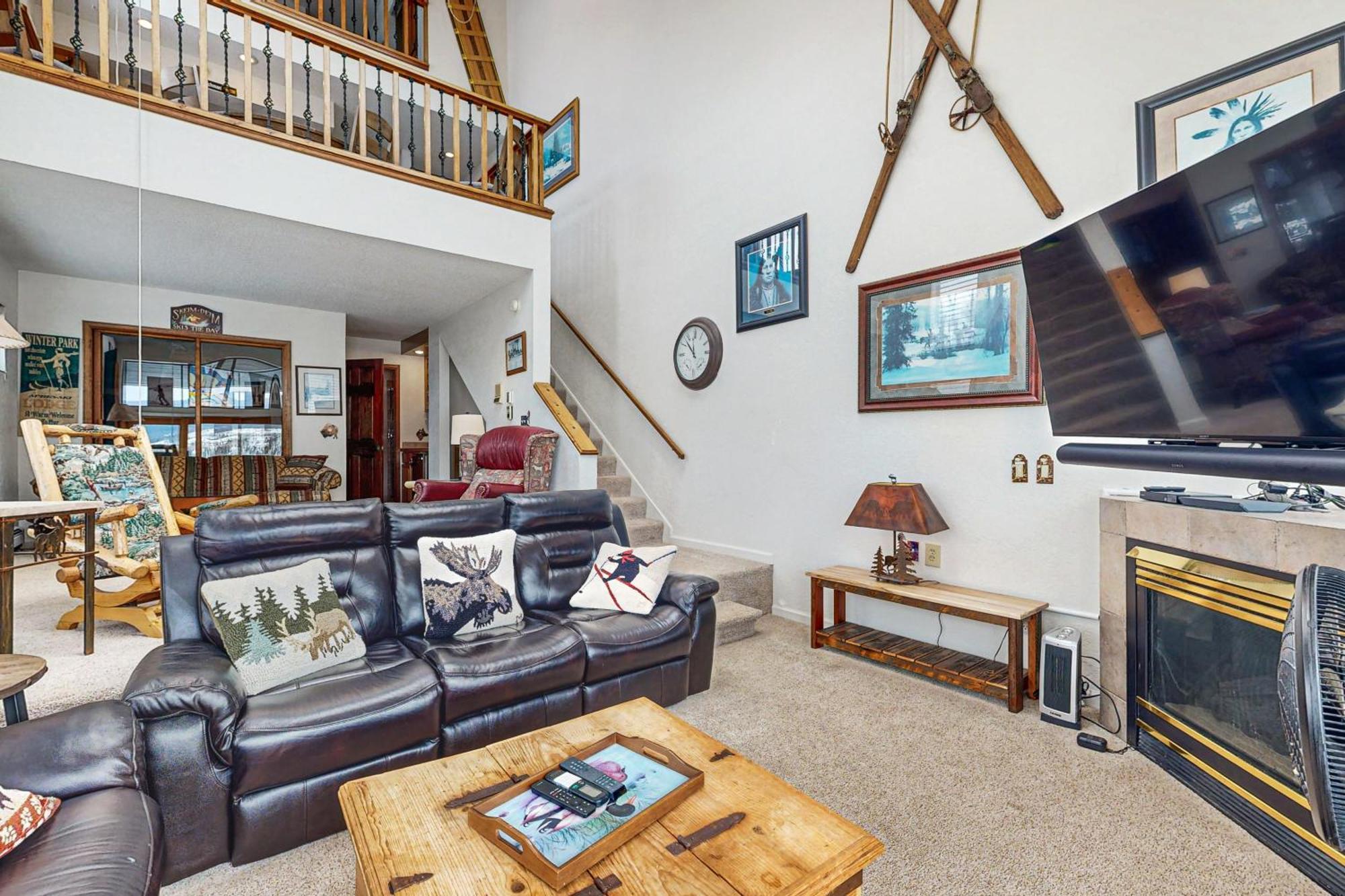4 Bed 4 Bath In Fraser