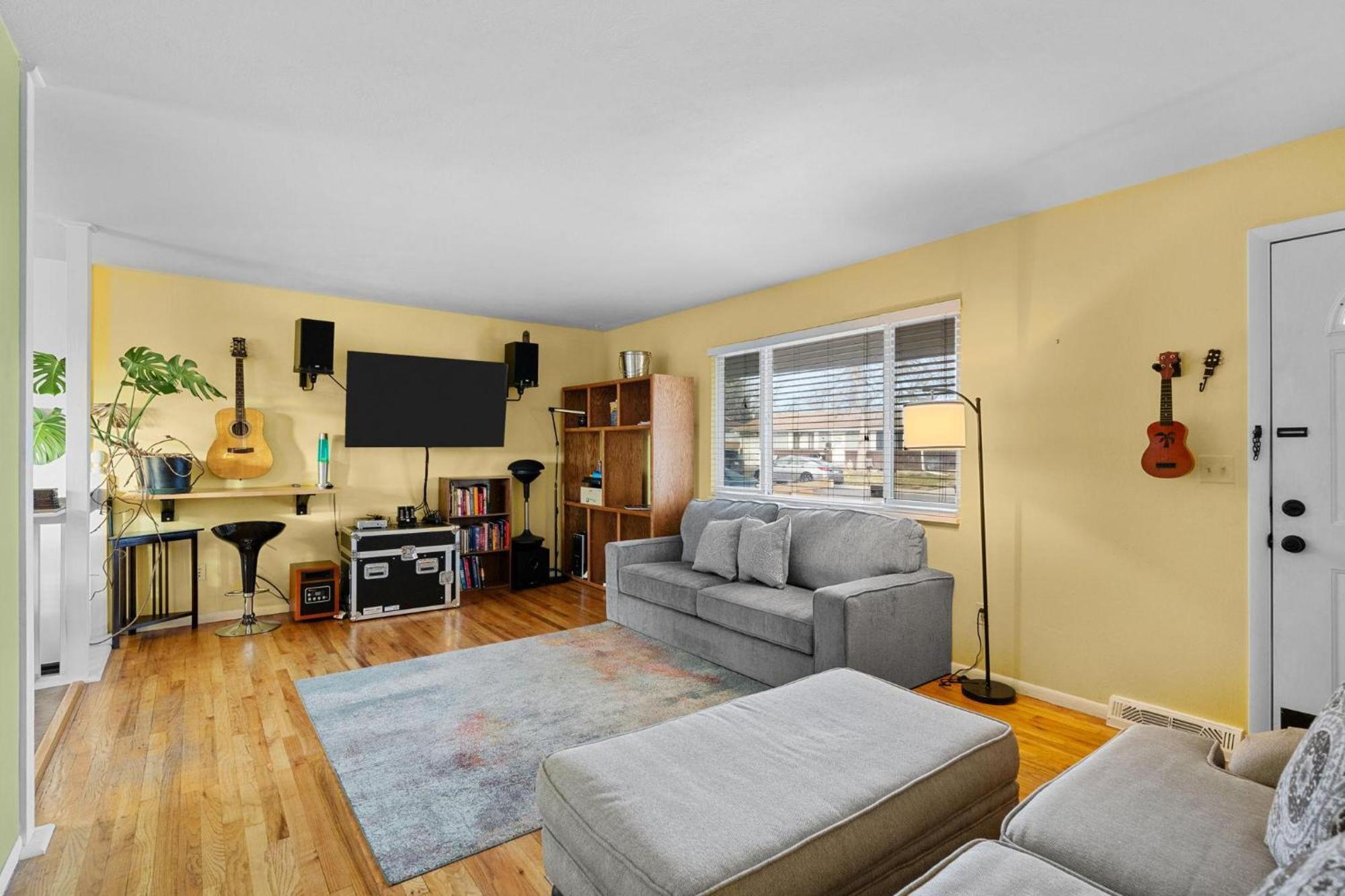 Lasalle Place -