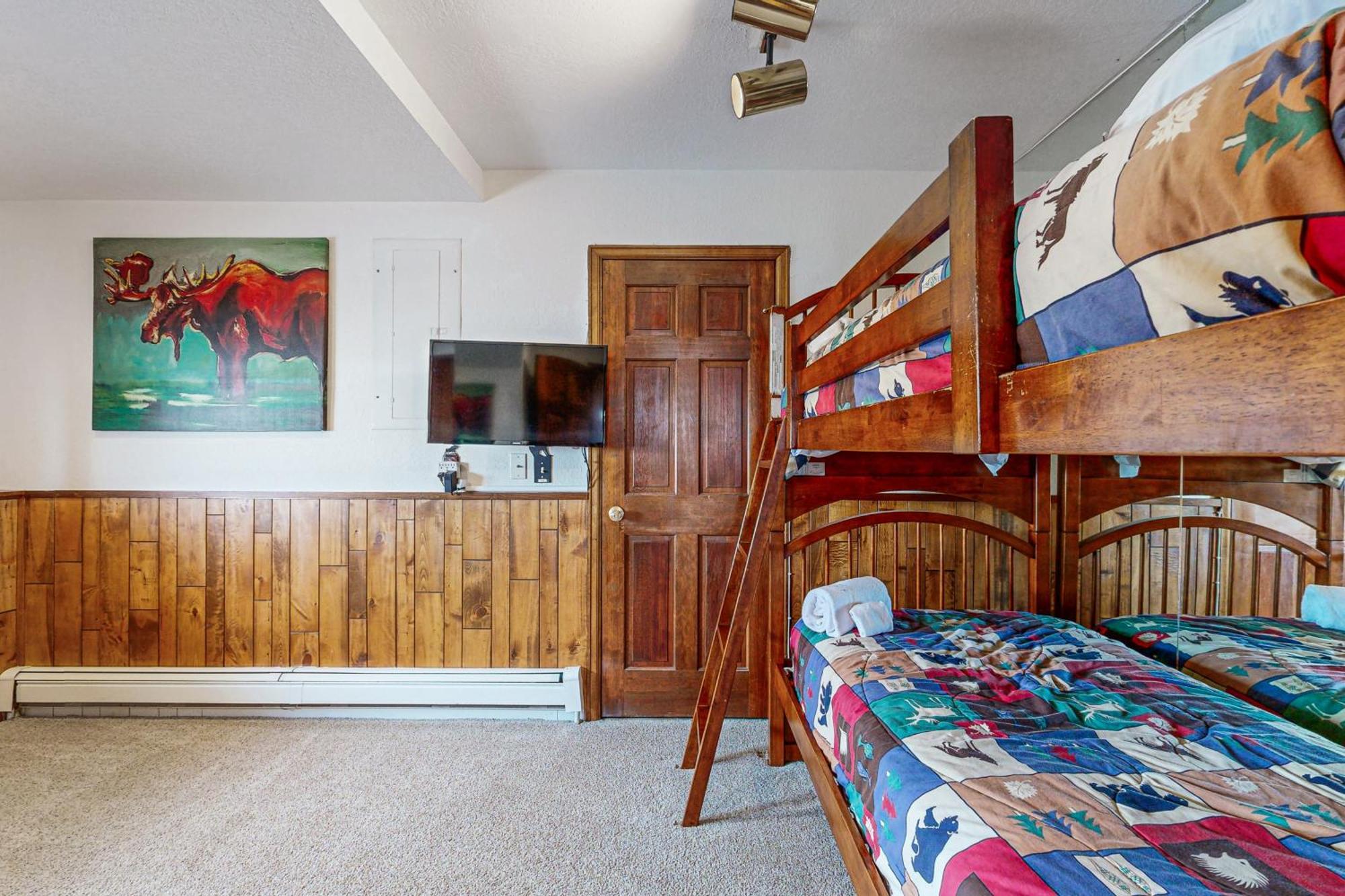 4 Bed 4 Bath In *