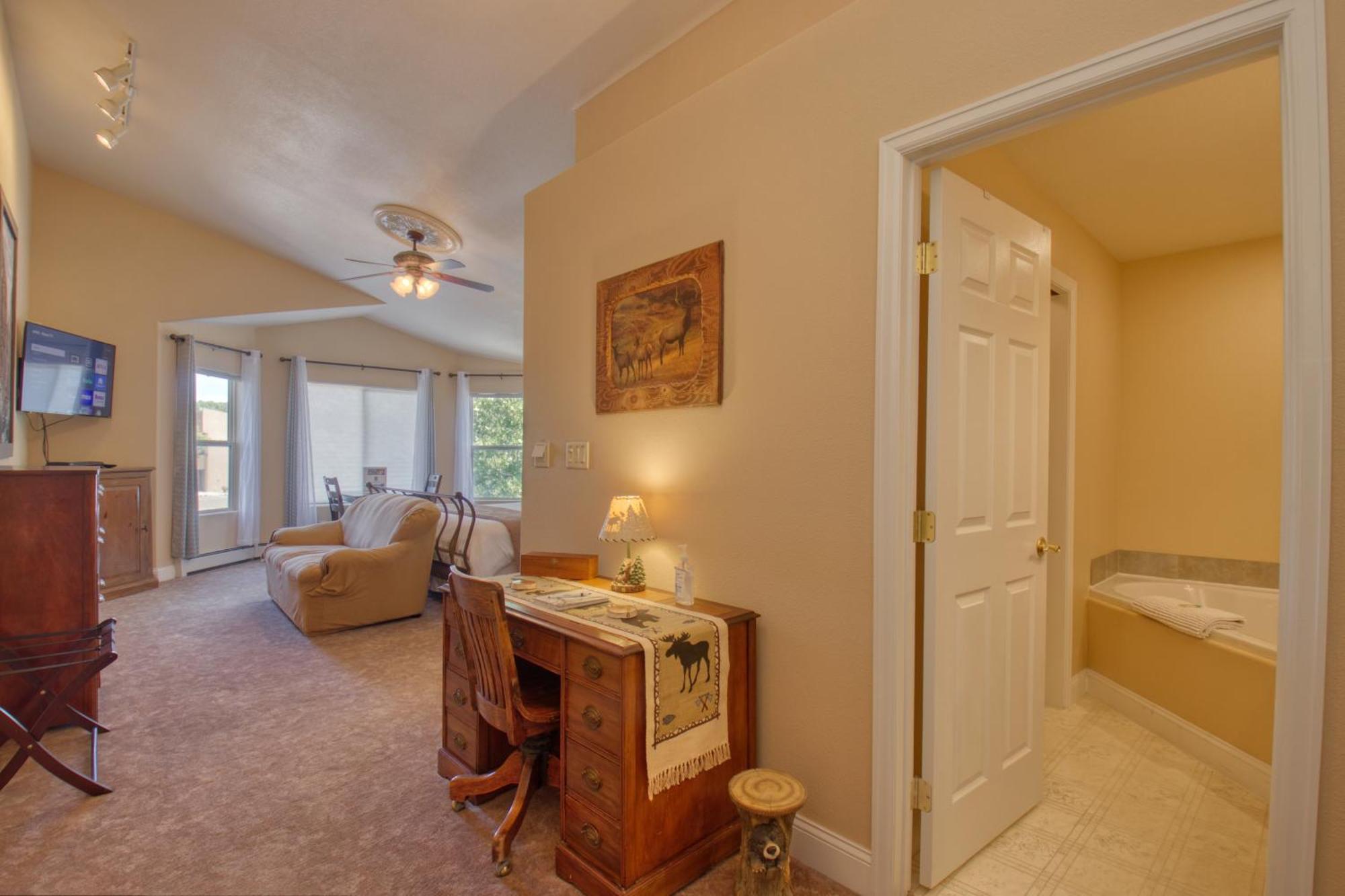 Castle Creek Manor Bed & Breakfast Grand Junction