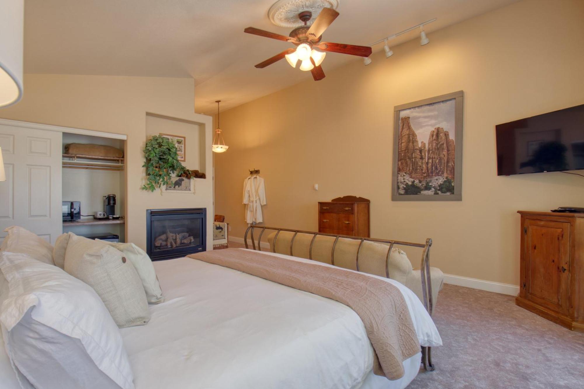 Castle Creek Manor Grand Junction