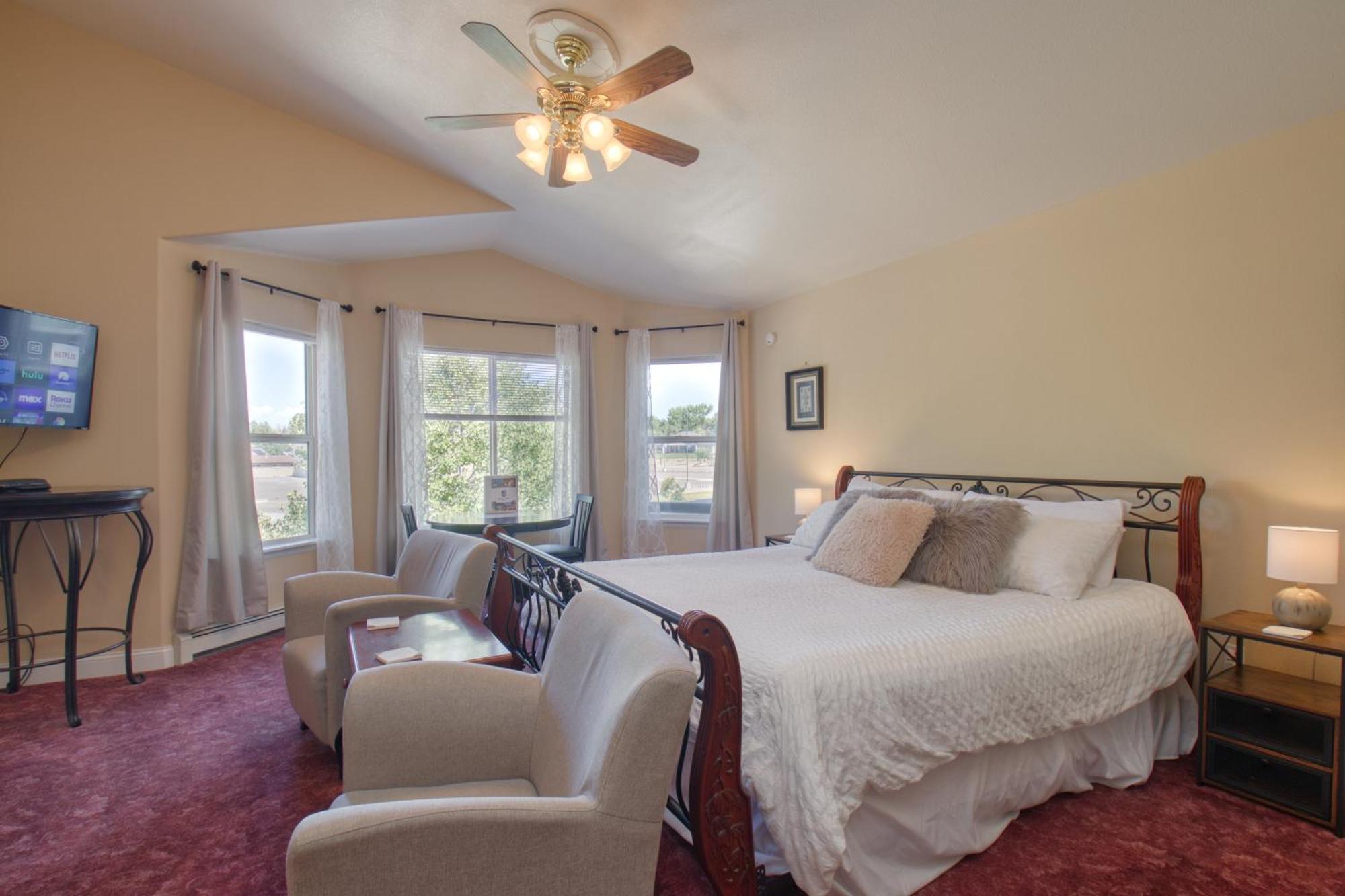 Castle Creek Manor *