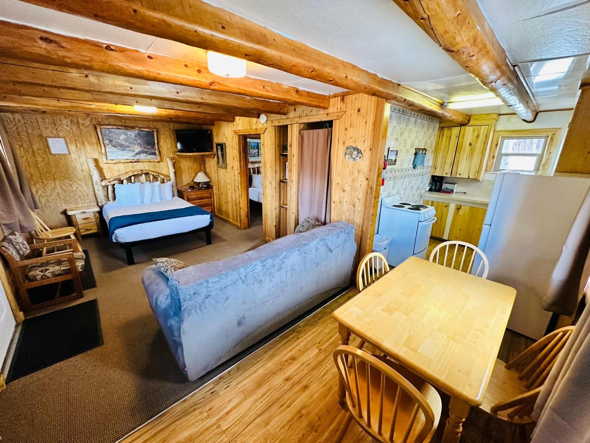 Guest house Ute Bluff Lodge, And Rv Park *