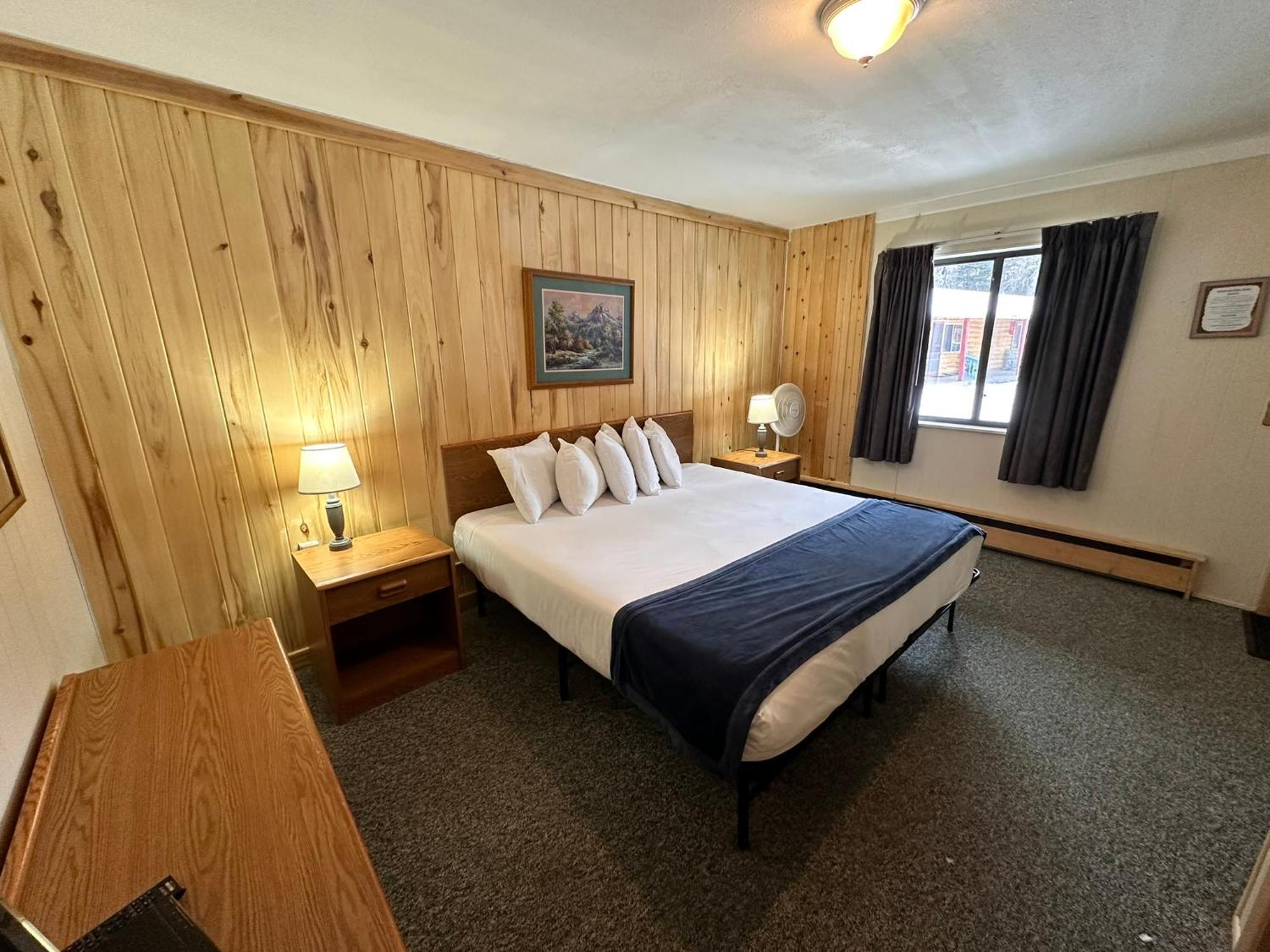 Ute Bluff Lodge, And Rv Park