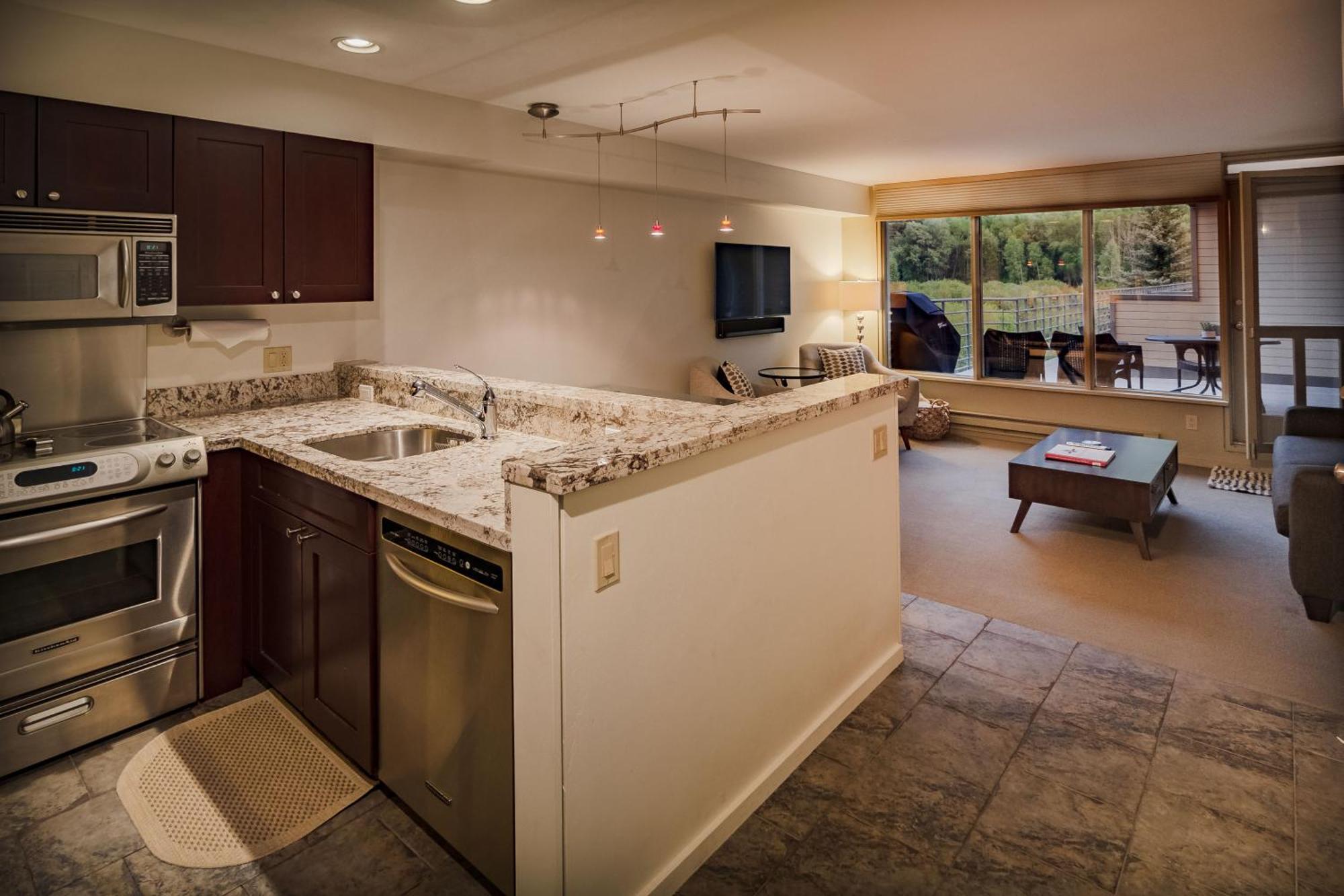 Deluxe Unit With Unbeatable Deck Views * Telluride