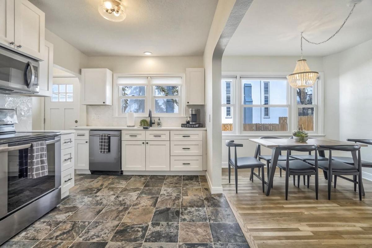 Pikes Estate 5 Apts Fire Pit Big Groups 20+ * Colorado Springs