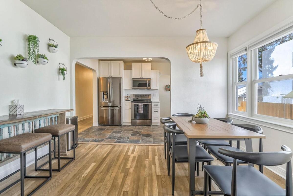 Pikes Estate 5 Apts Fire Pit Big Groups 20+ Holiday home *