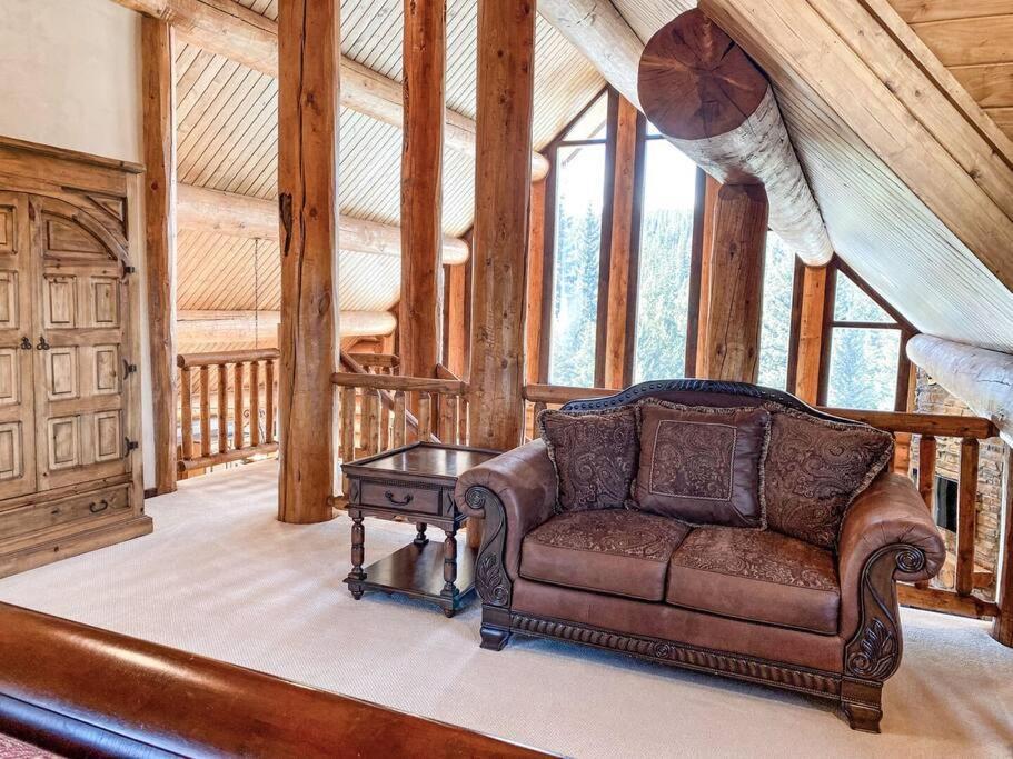 Holiday home Spectacular Custom Log With Hot Tub, Epic Views, Fireplace - Moose Tracks *