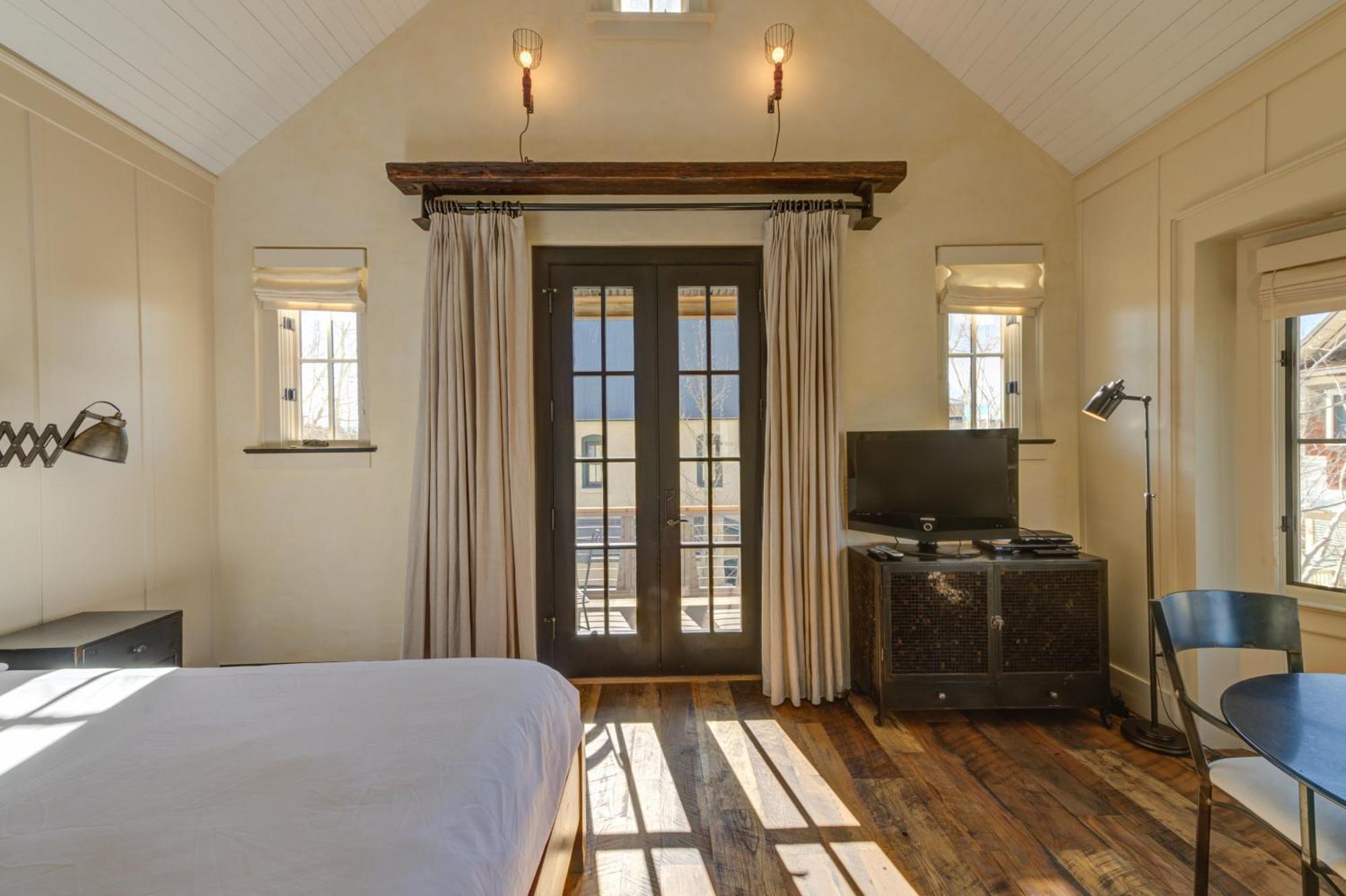 South Main Residences By Surf Buena Vista