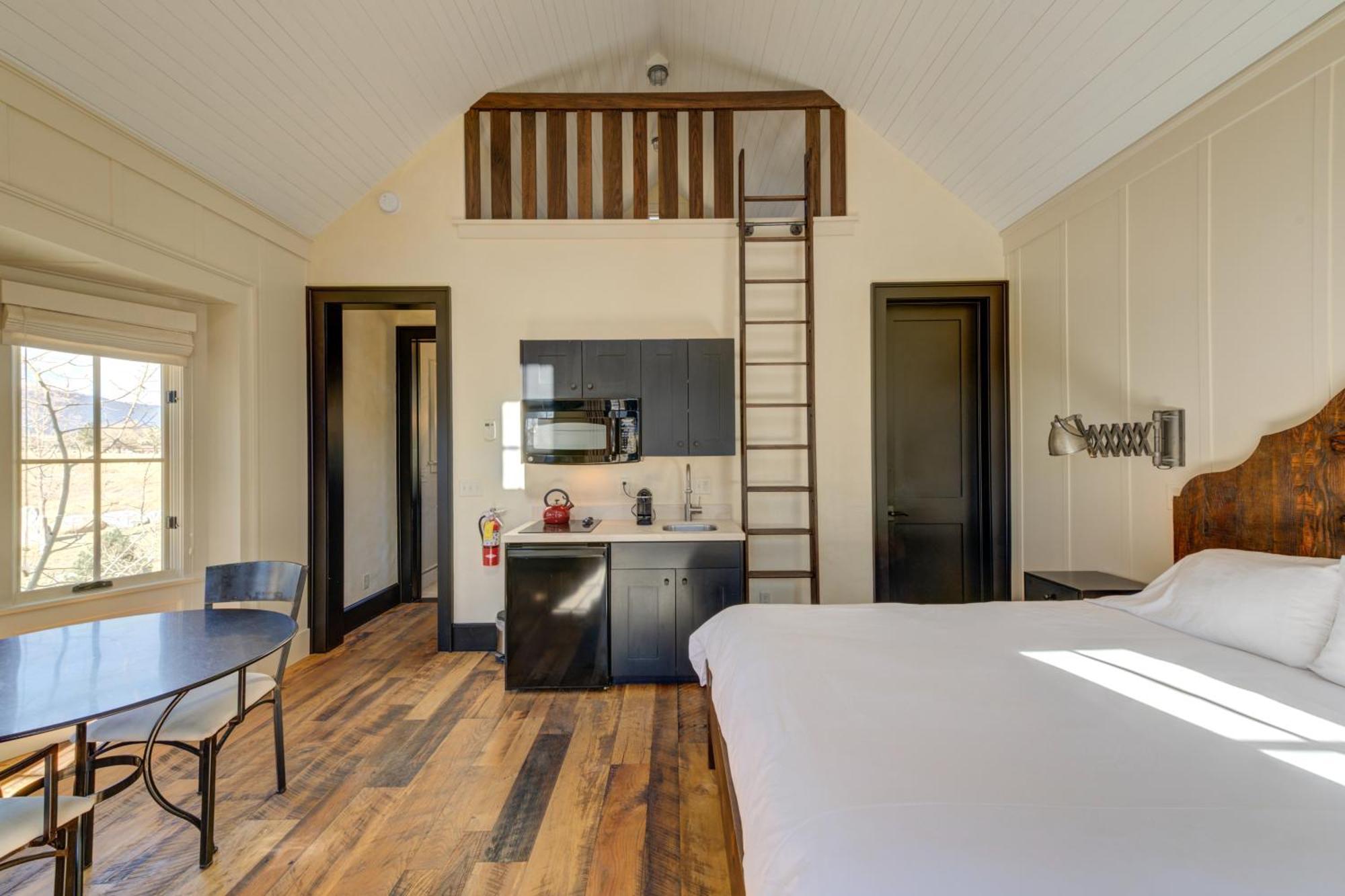 Hotel South Main Residences By Surf 3*