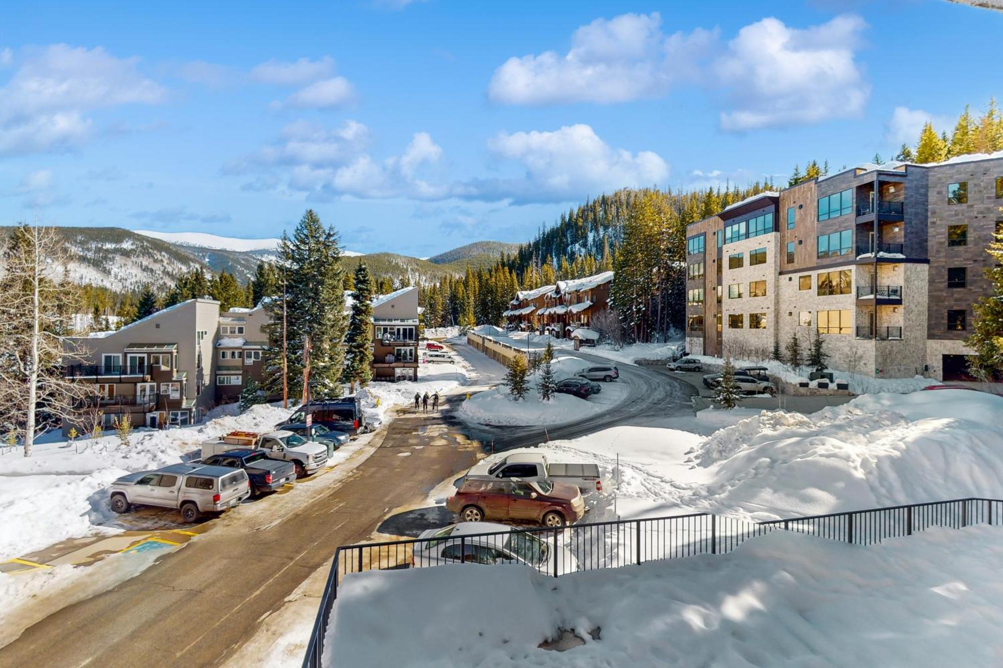 Iron Horse Retreat Hotel