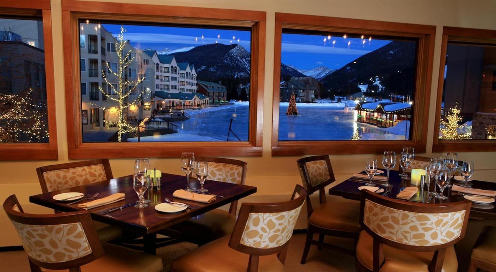 Resort Lakeside Village By 3*