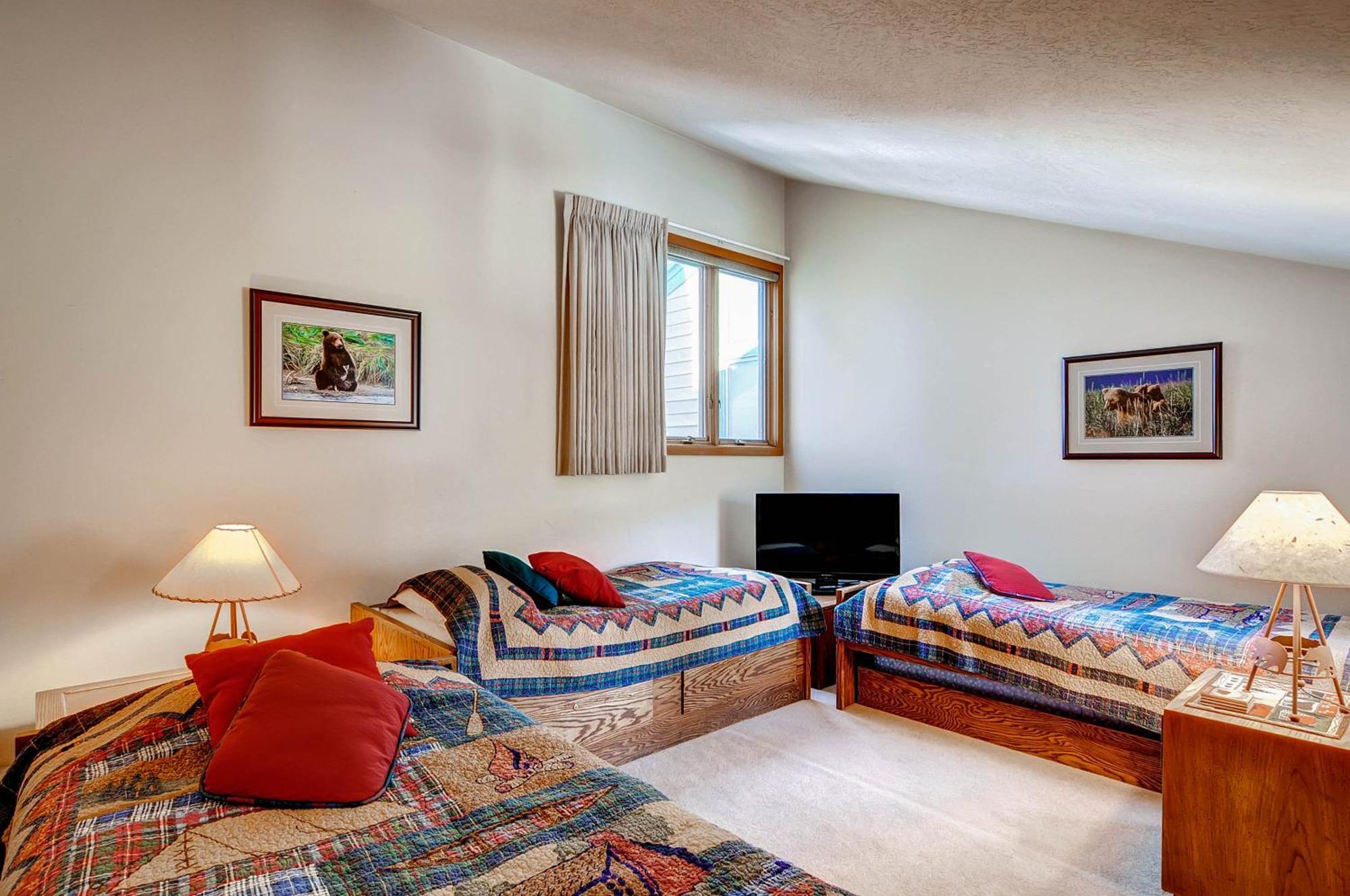 Resort Lakeside Village By 3*
