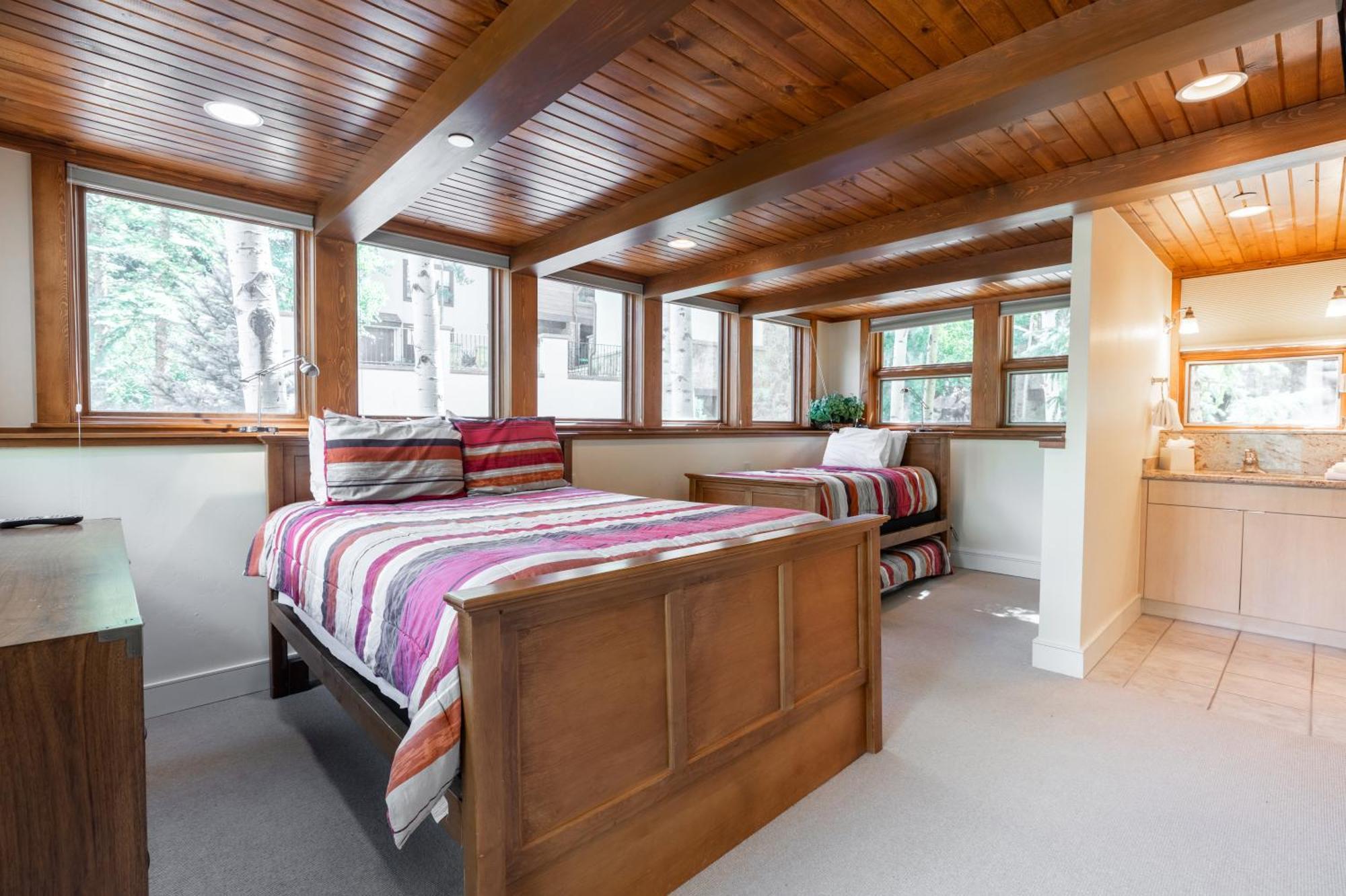 Northwood's Ski-in Ski-out By Realty *