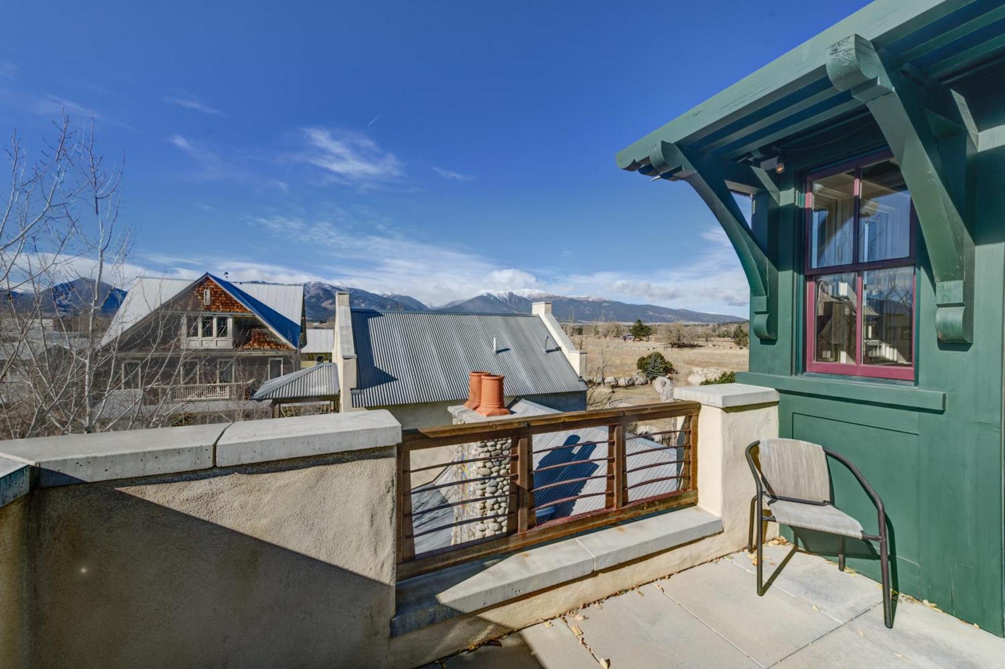 South Main Residences By Surf
