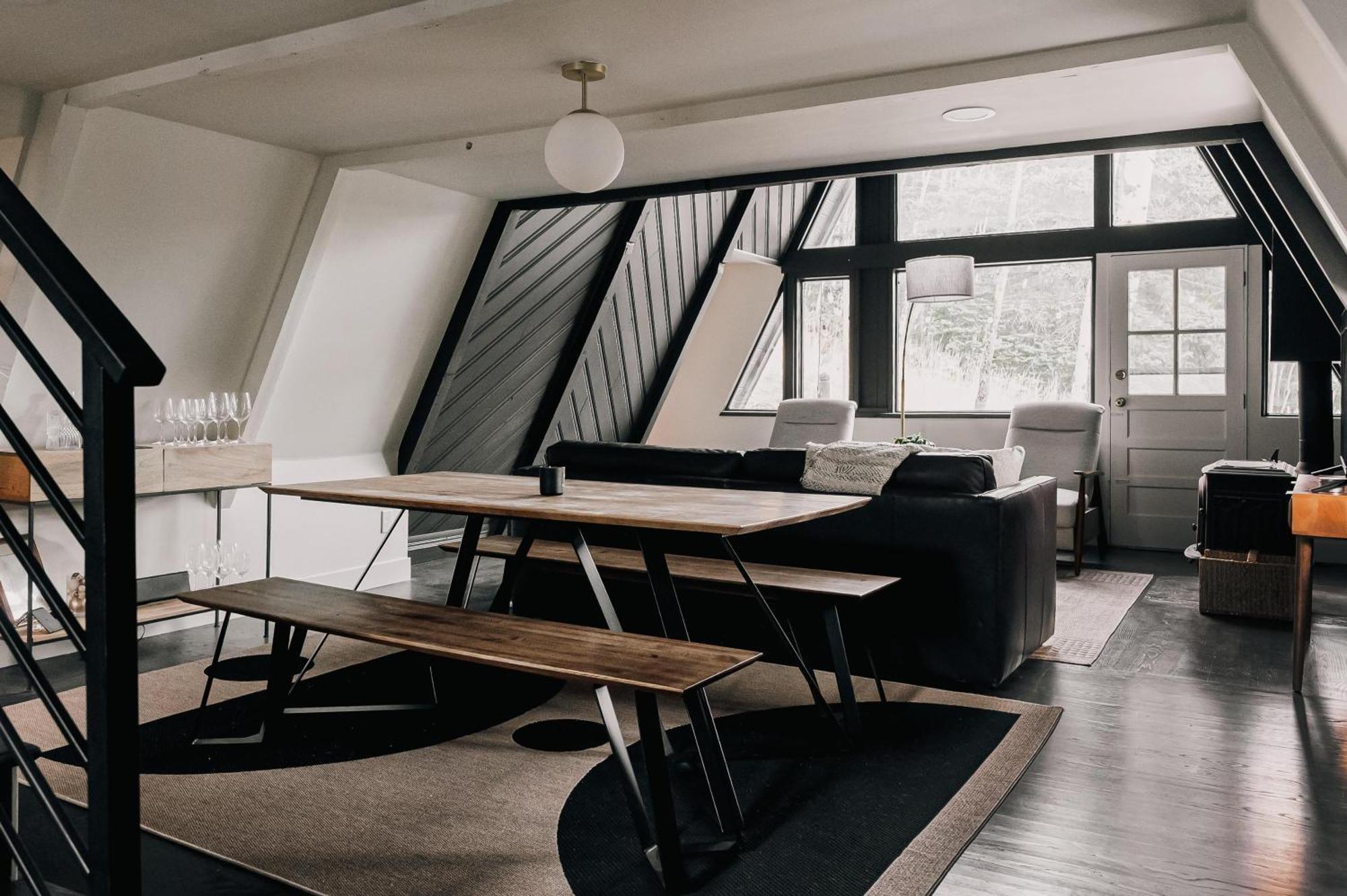 Modern A-frame - Mountain Views - *