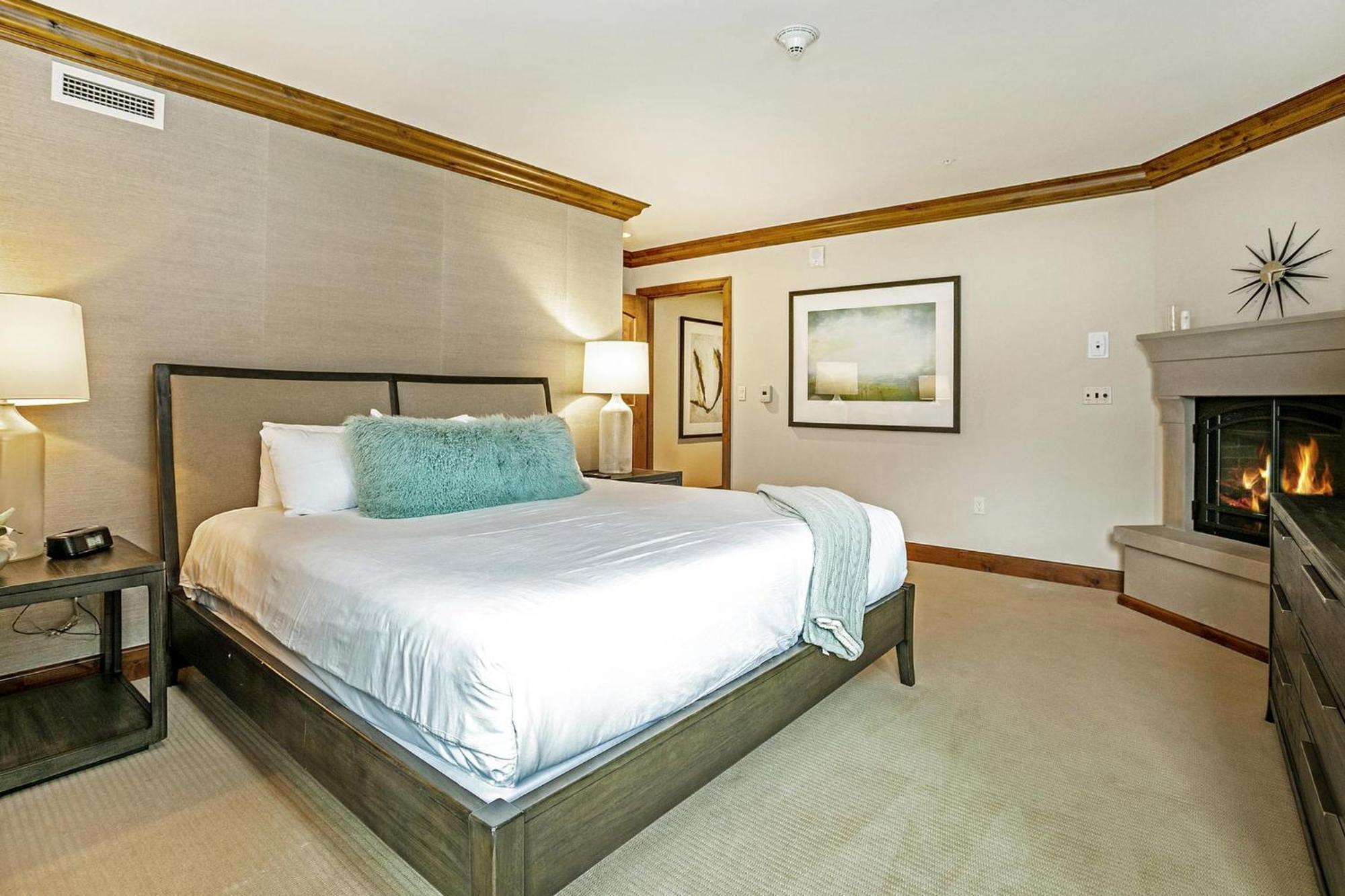 The Collection At The Ritz Carlton Residences 4*