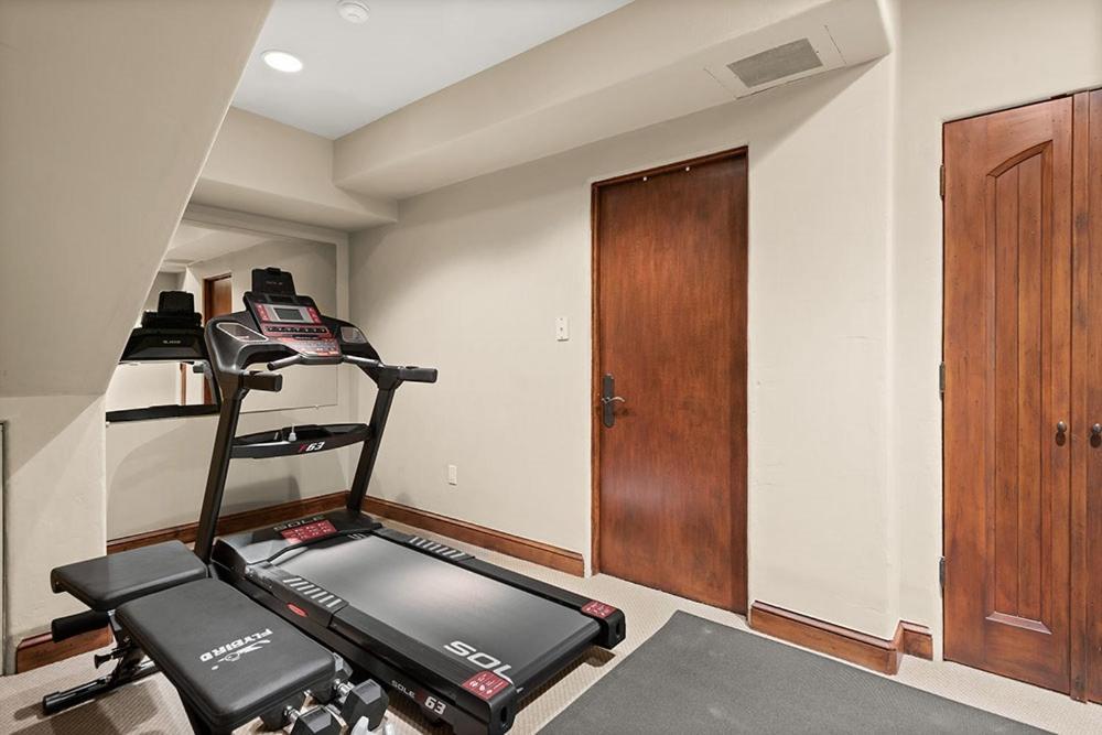 Casa de férias 315 Park Avenue, Luxury Townhouse With River Views In *