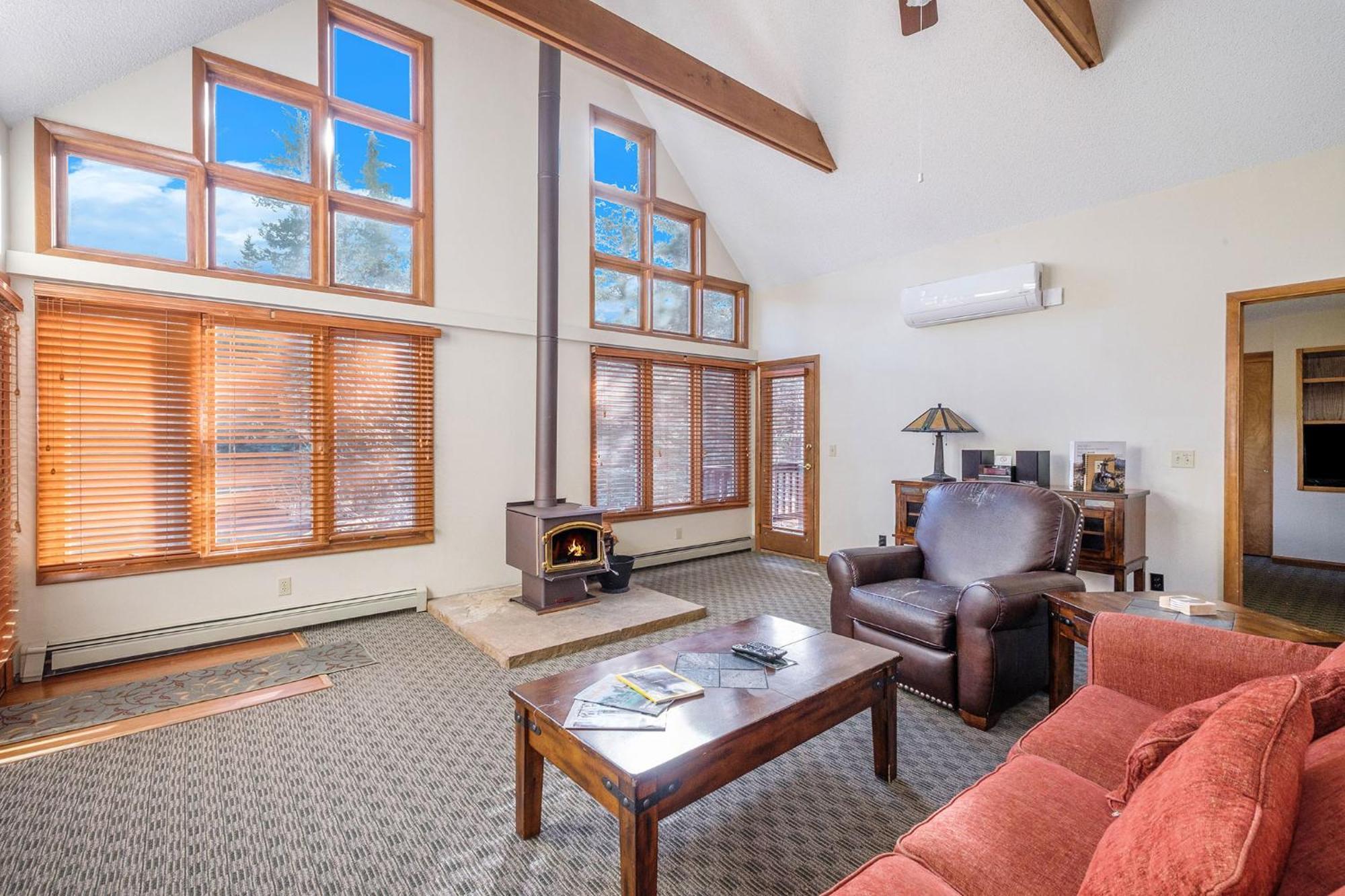 Hotel Boulder Brook On Fall River 3*