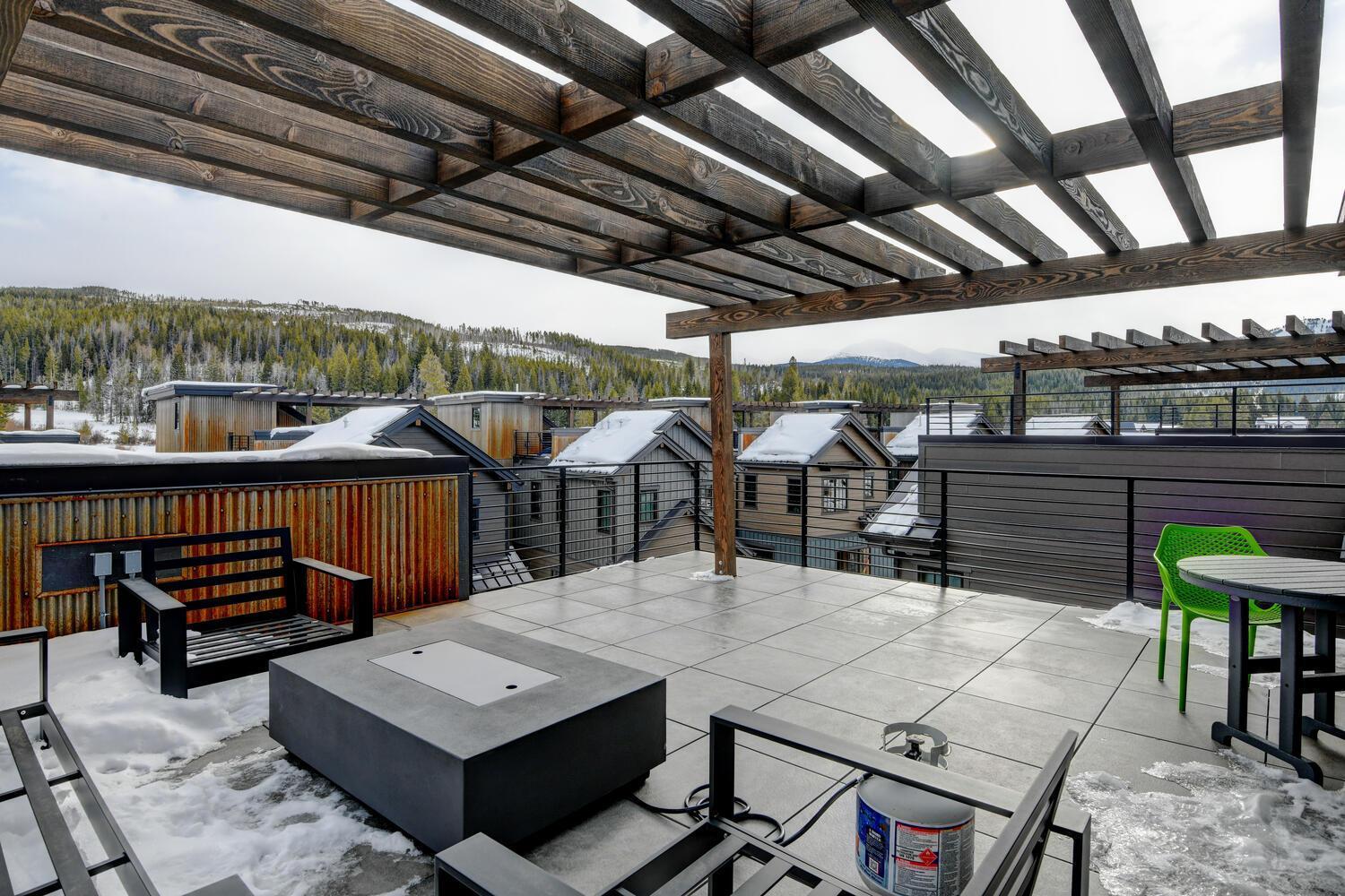 New Luxury 85 / Hot Tub / Rooftop Lounge / Views / Price- $500 Free Activities Daily Casa de férias *