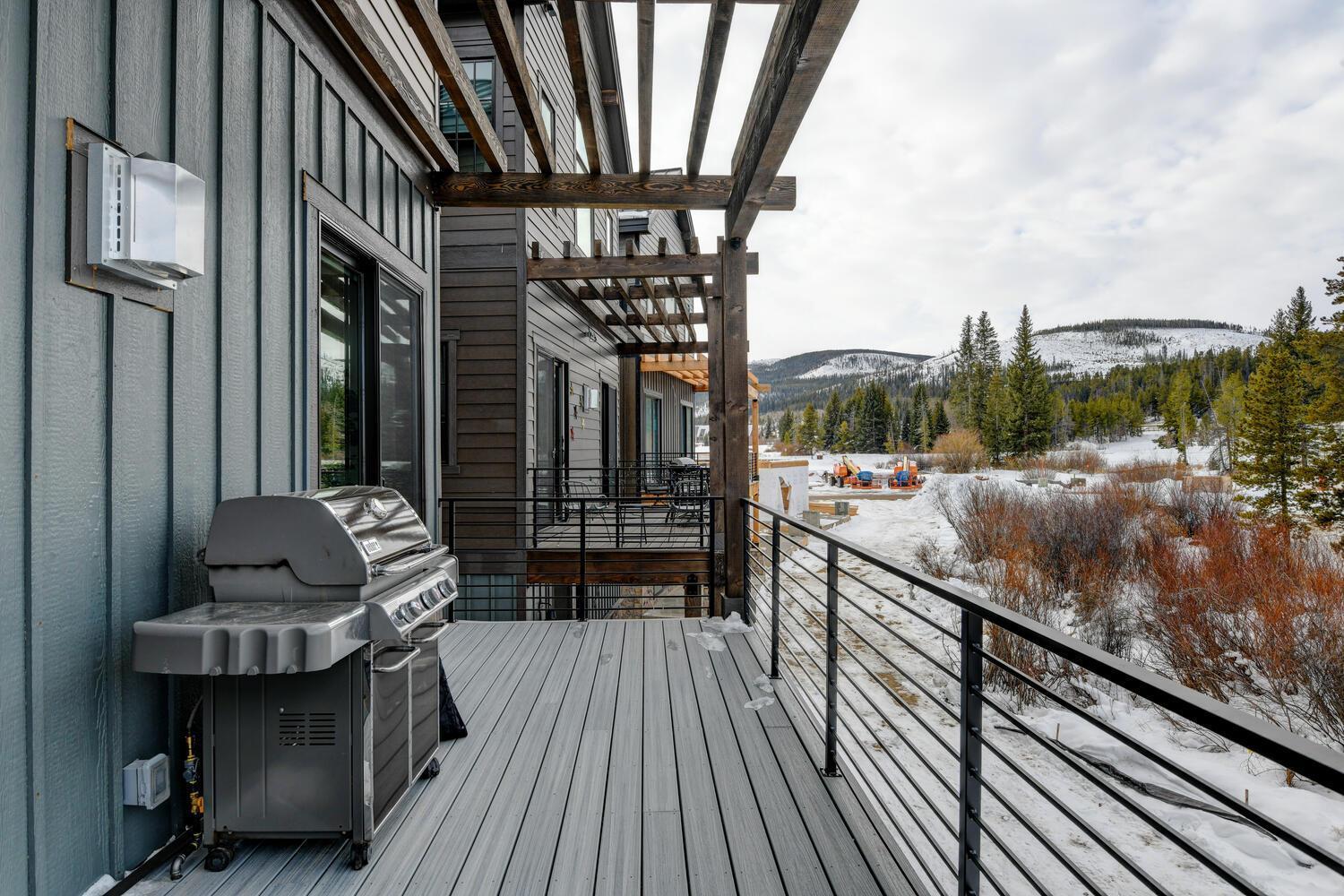 Casa de férias New Luxury 85 / Hot Tub / Rooftop Lounge / Views / Price- $500 Free Activities Daily Winter Park