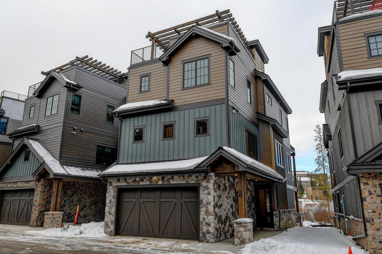 New Luxury 85 / Hot Tub / Rooftop Lounge / Views / Price- $500 Free Activities Daily Casa de férias Winter Park