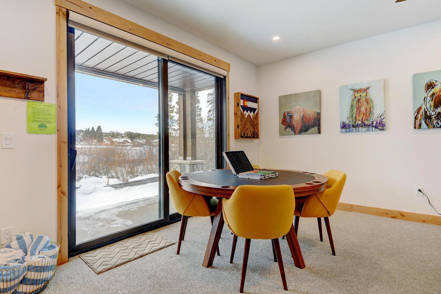 New Luxury 85 / Hot Tub / Rooftop Lounge / Views / Price- $500 Free Activities Daily Winter Park