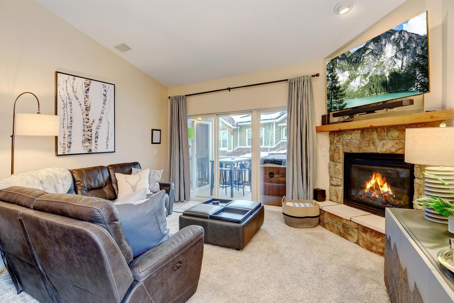 Luxury 520 - Hot Tub / Great Views / Price - $500 Free Activities Daily