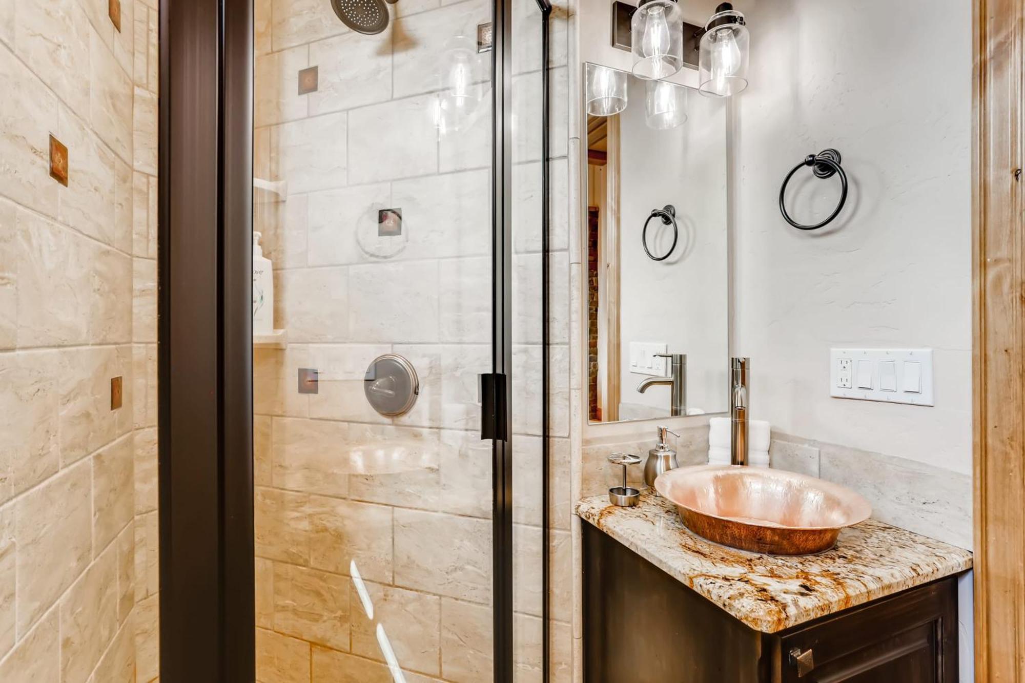 The Lavish Lincoln Luxe Alpine Loft