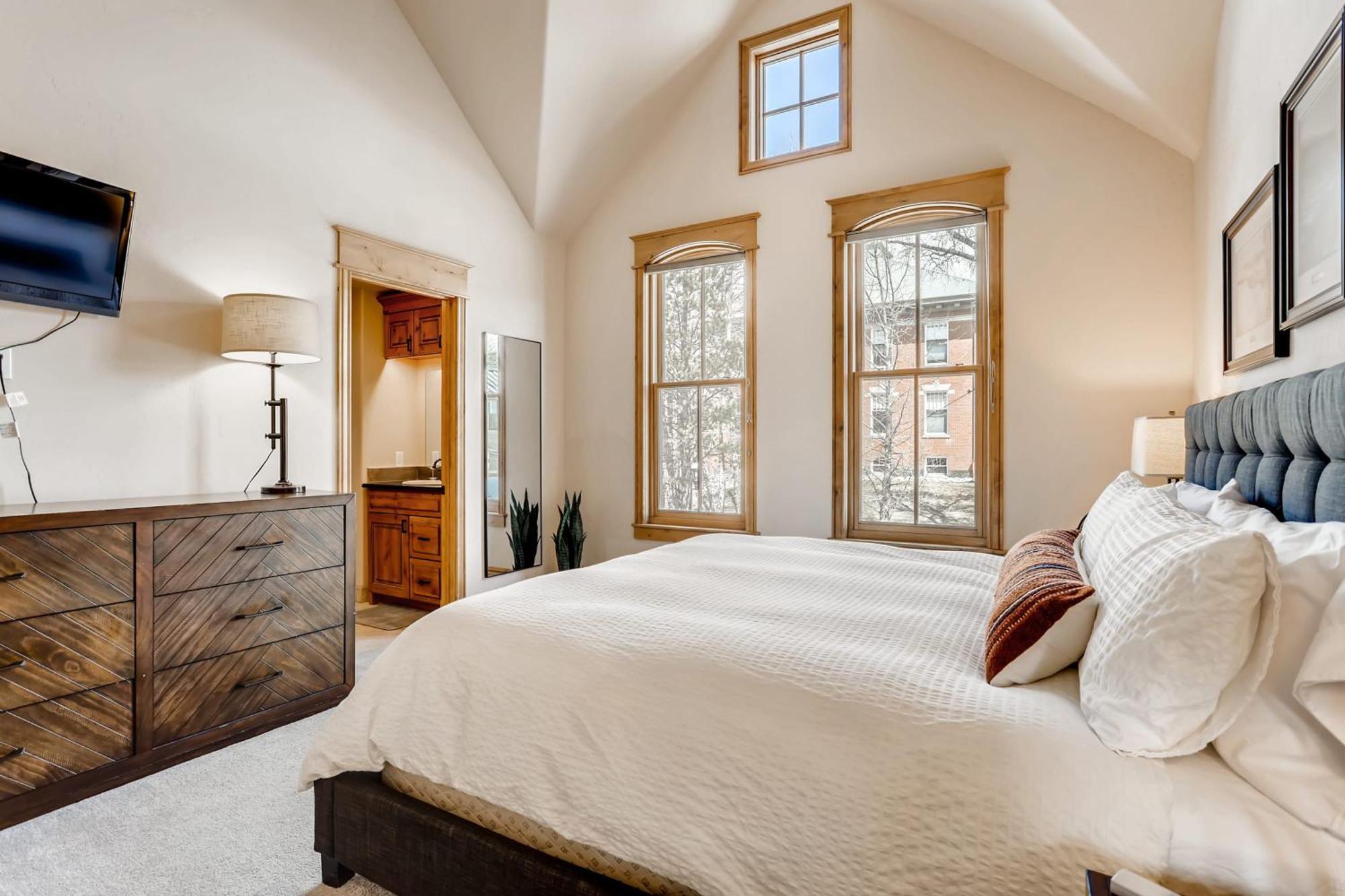 The Lavish Lincoln Luxe Alpine Loft Apartment Breckenridge
