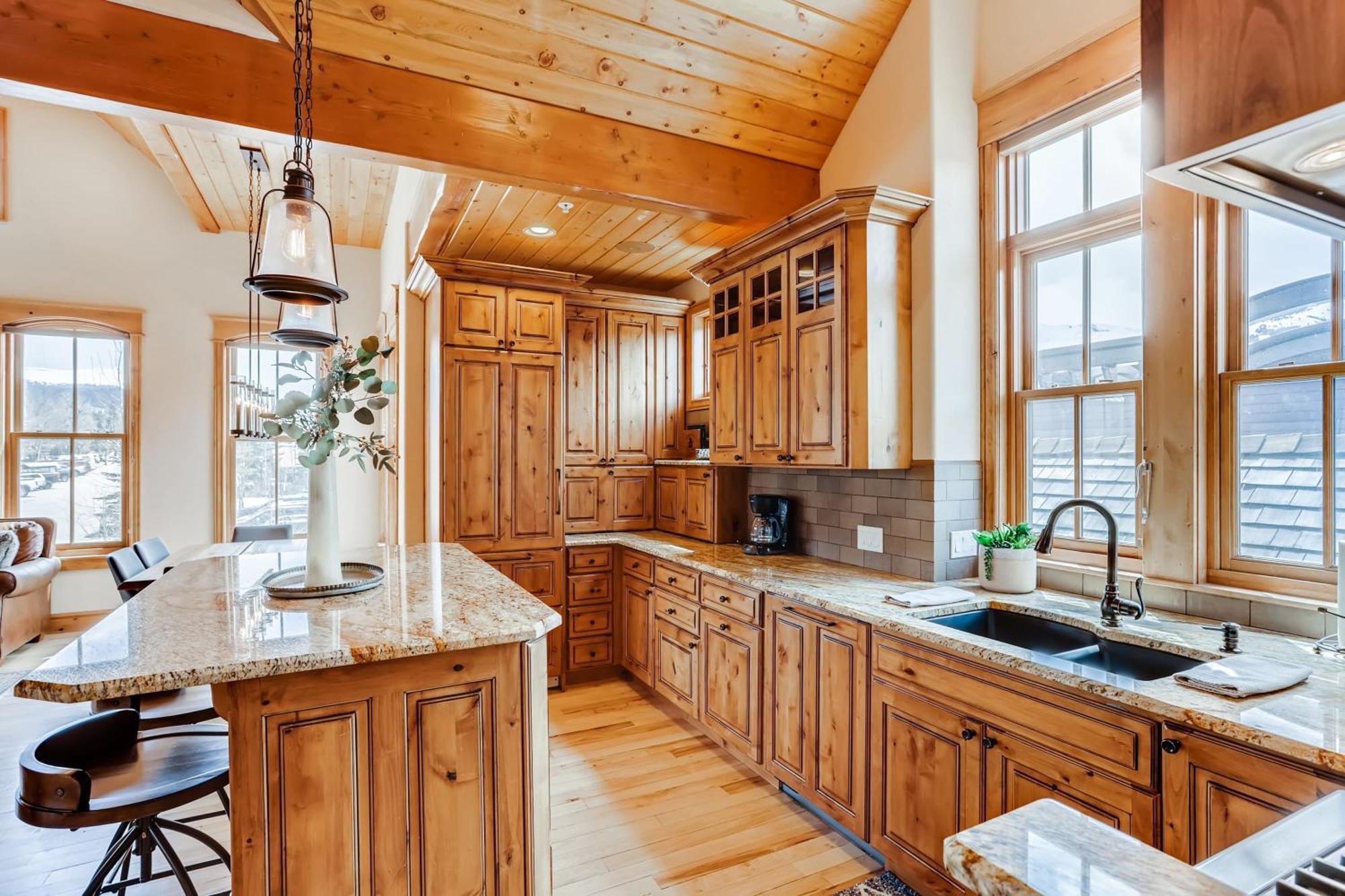 The Lavish Lincoln Luxe Alpine Loft Apartment Breckenridge