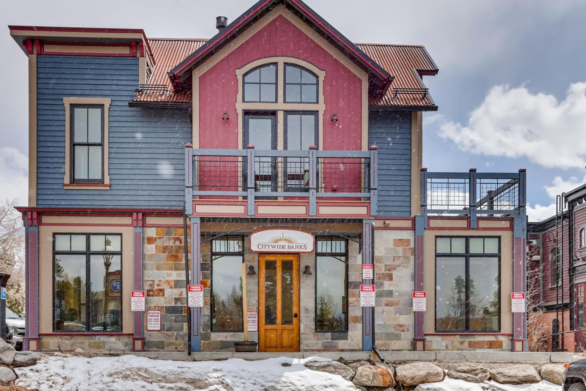 The Lavish Lincoln Luxe Alpine Loft Breckenridge