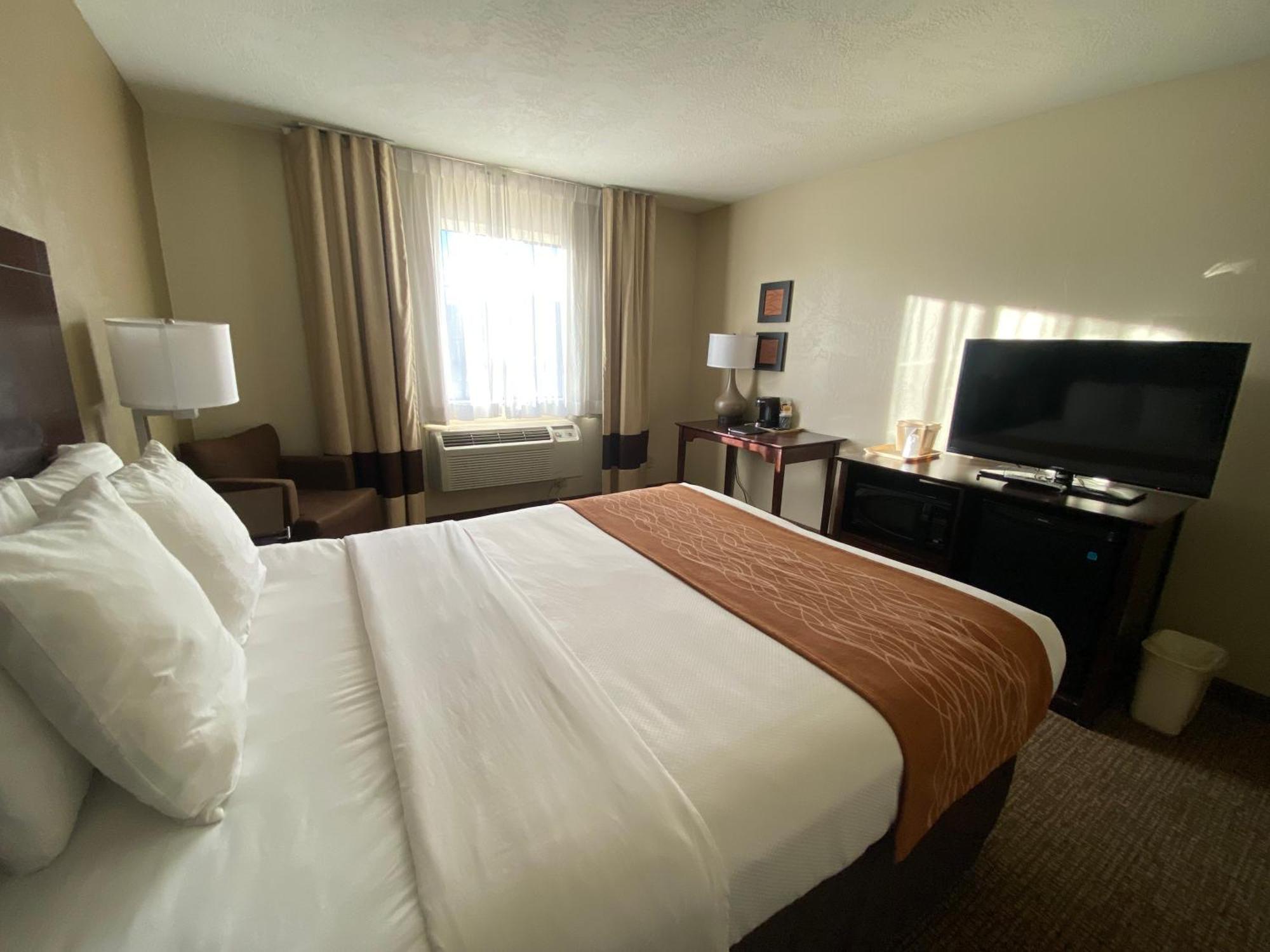 Comfort & Gunnison-crested Butte Hotel