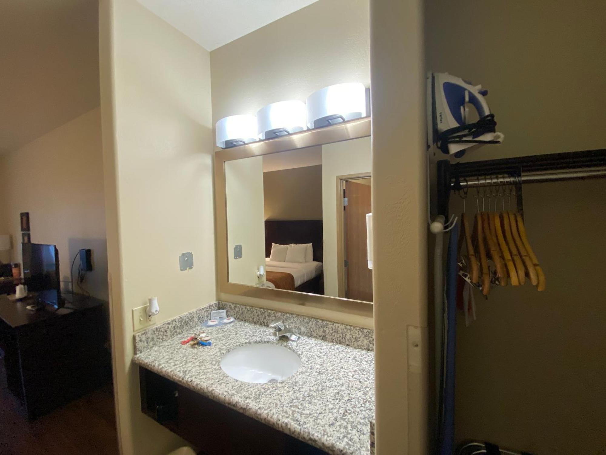Comfort & Gunnison-crested Butte 3*