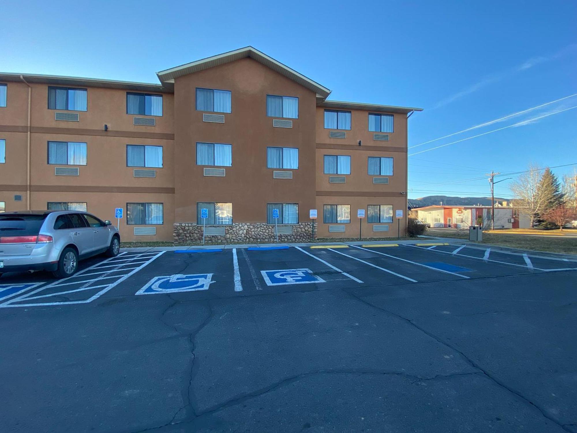 Hotel Comfort & Gunnison-crested Butte 3*