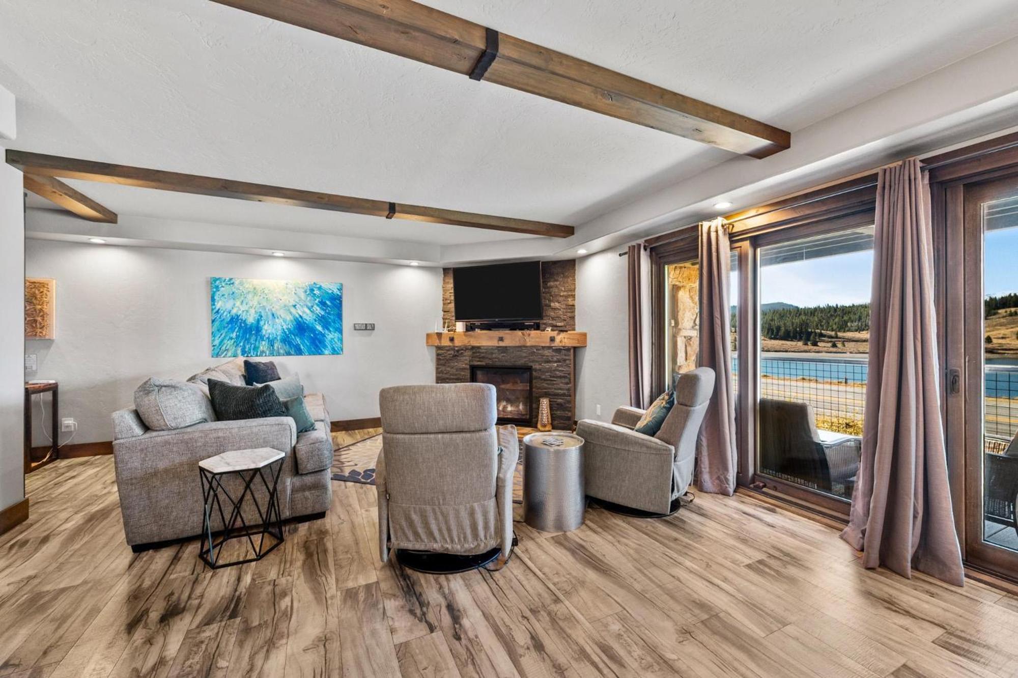 Holiday home Corinthian Circle - *