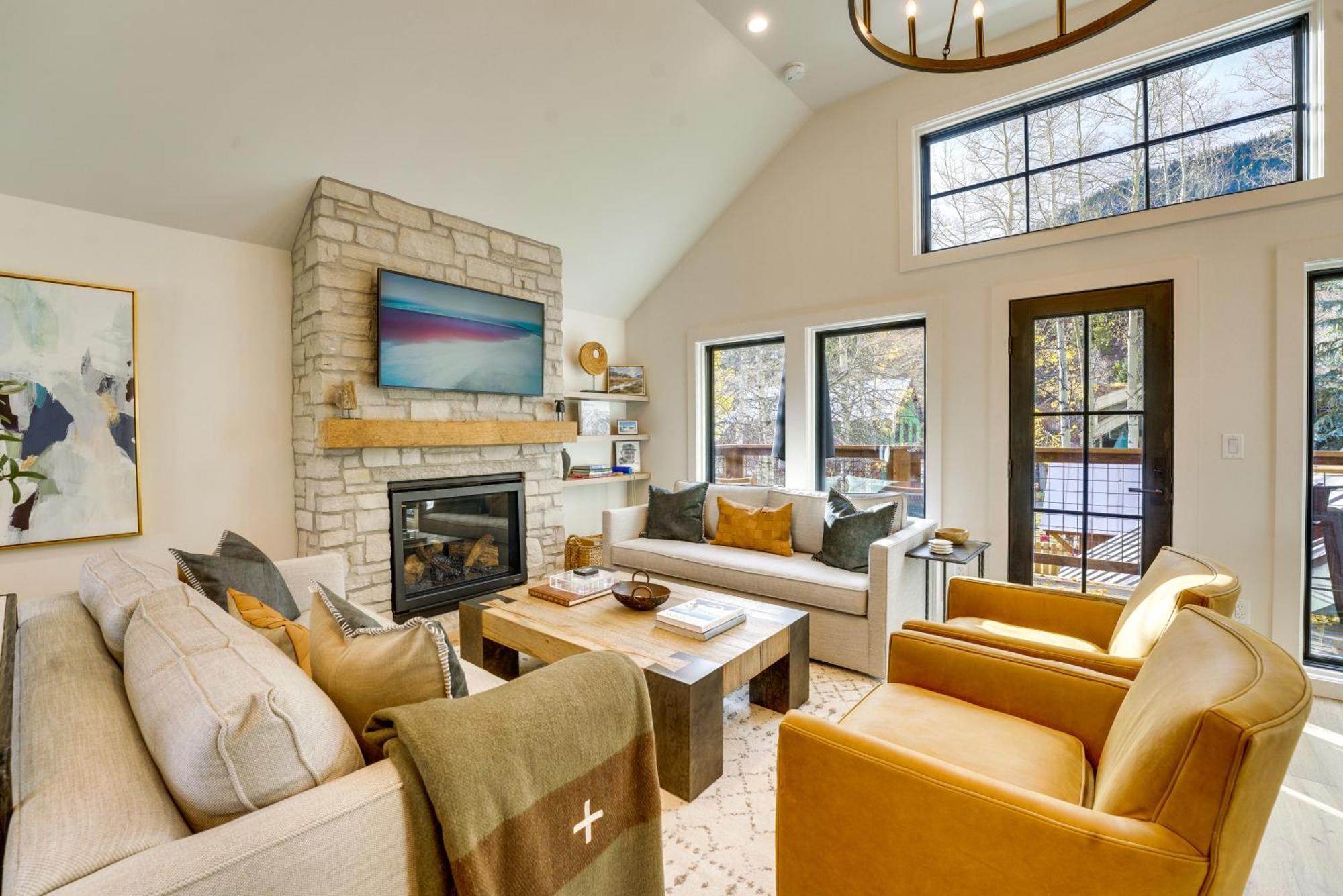 Inviting And Renovated In Crested Butte! *